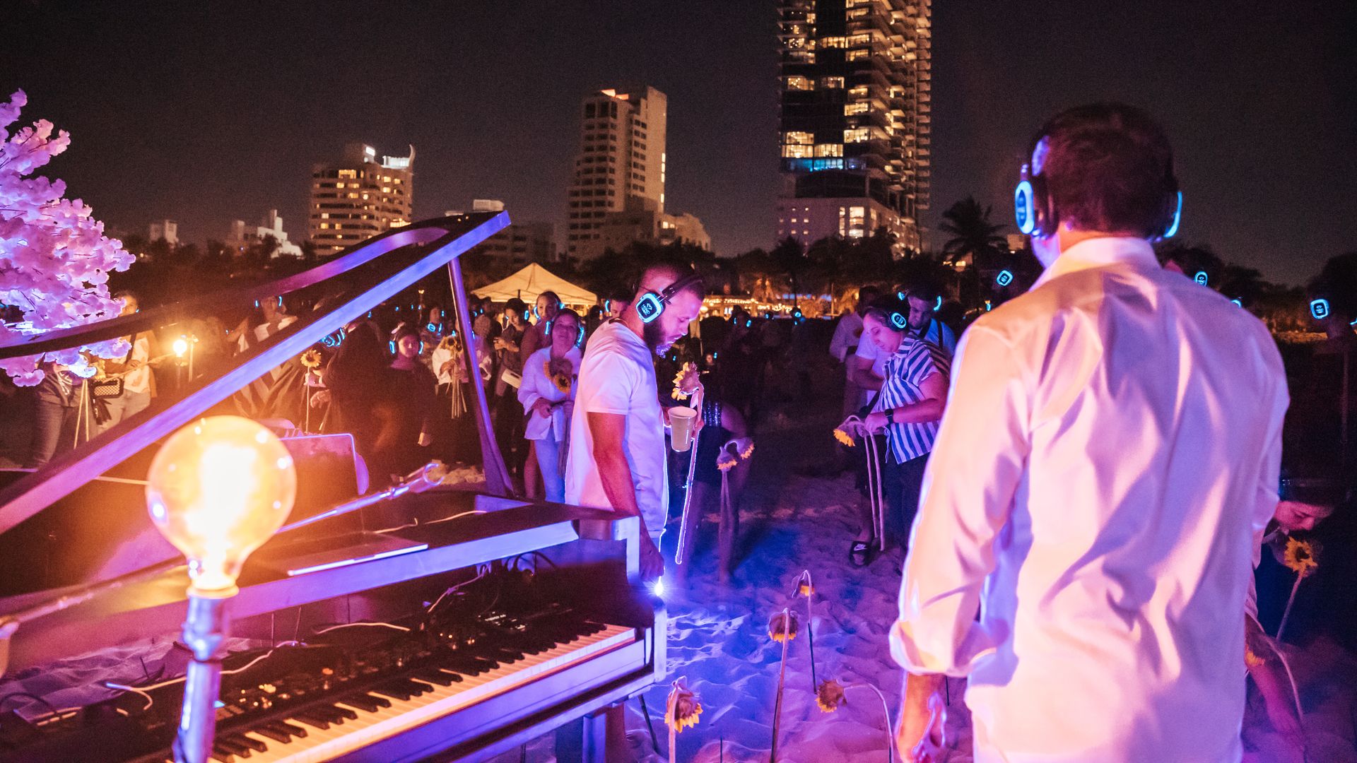 MindTravel beach concert