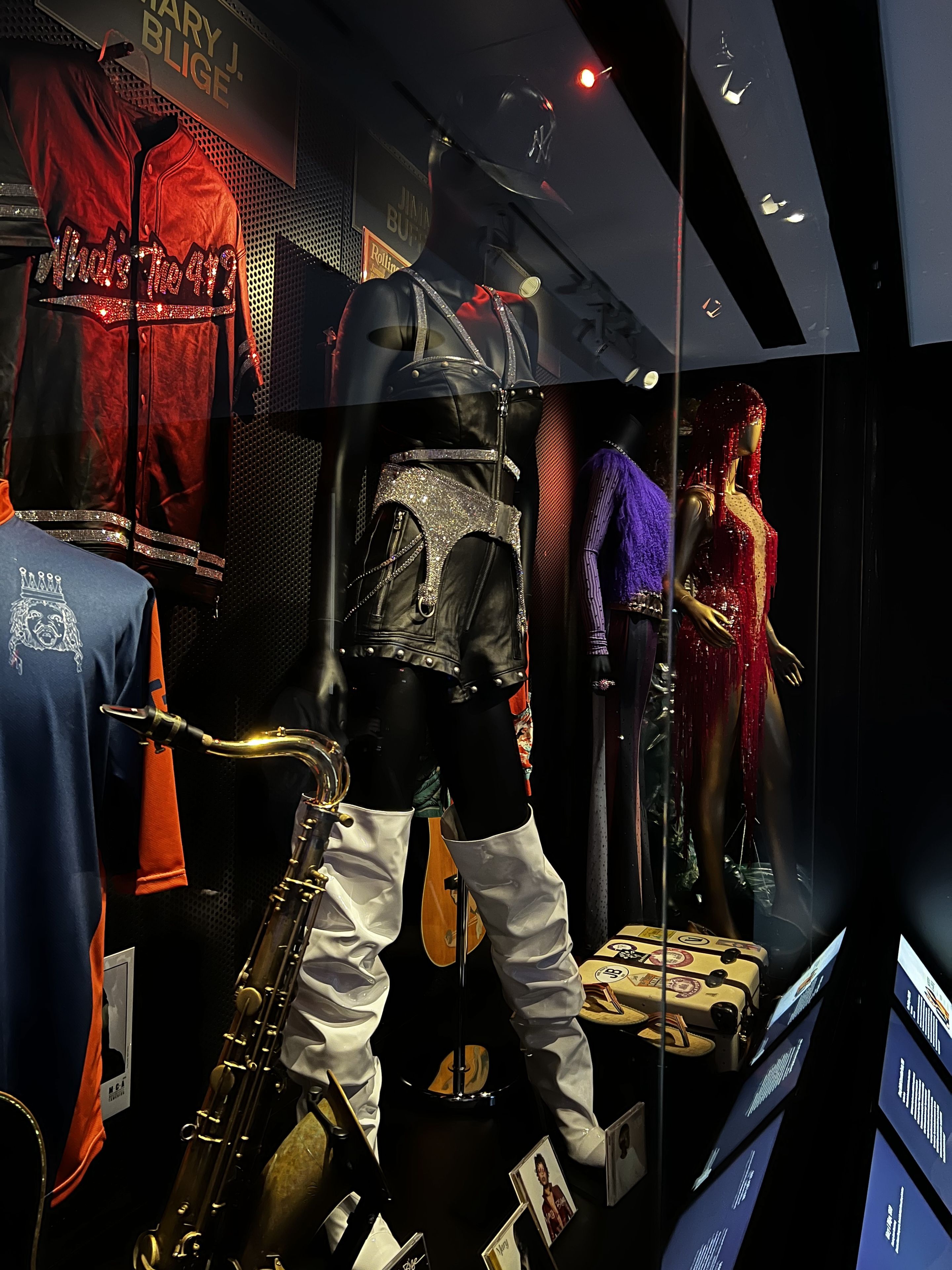 An outfit worn by Mary J. Blige.