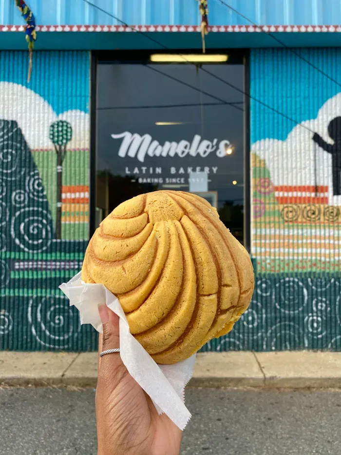 Manolo's Bakery