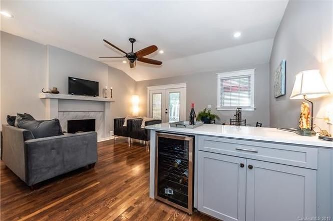 1820 Mimosa Ave.kitchen and living room