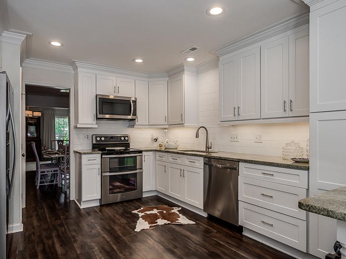 4303 Woodglen Lane kitchen