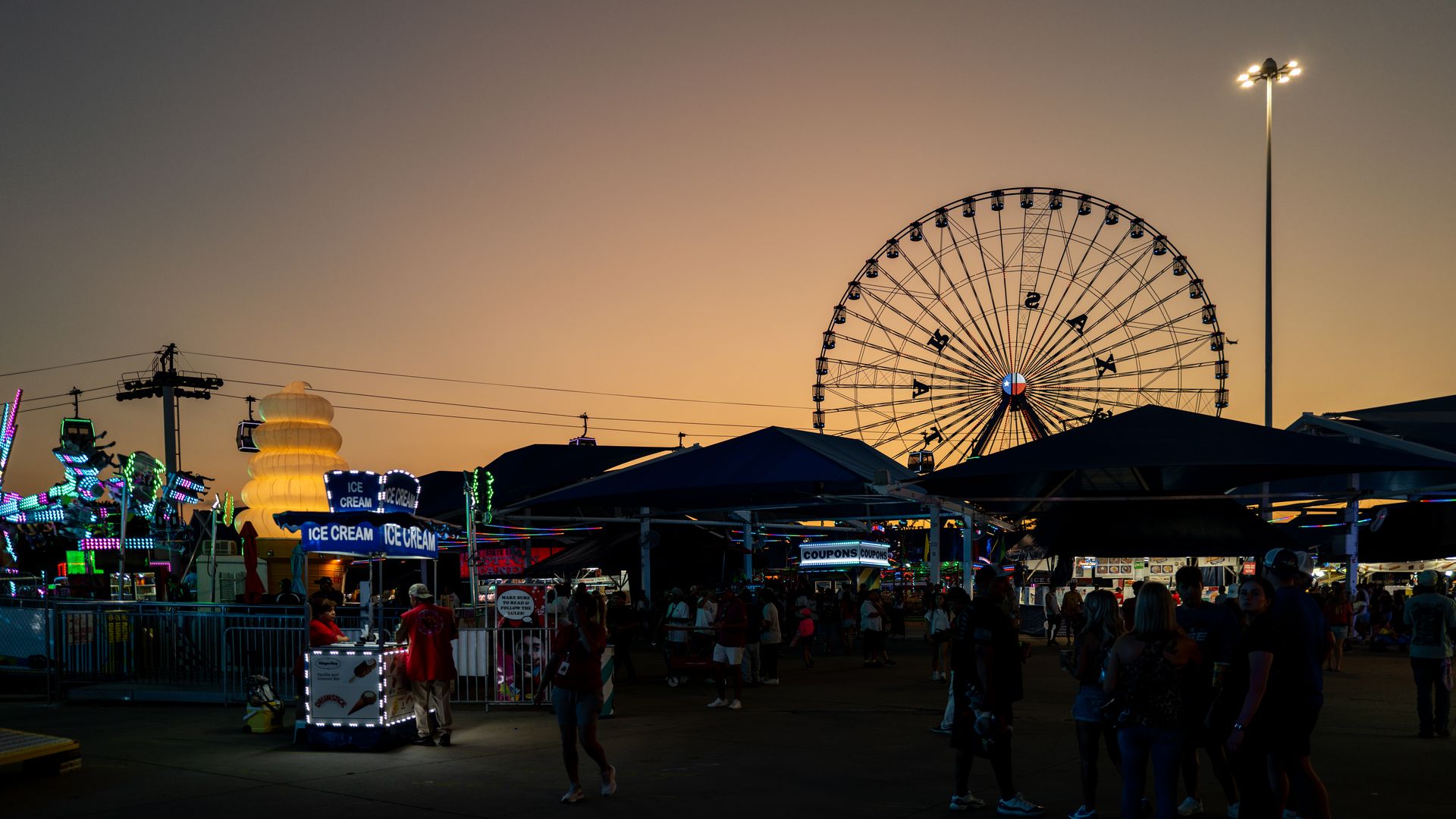 A view of the State Fair of Texas' ferris wheel
