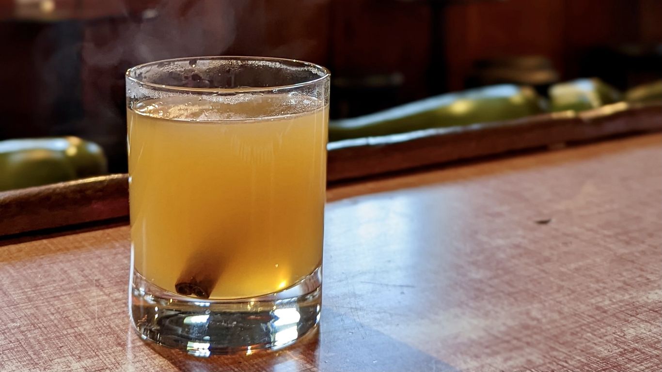 Bars open on thanksgiving near me