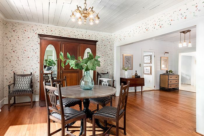 6440 Shaftesbury Rd Dining Room