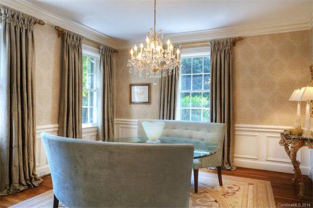 1438 Queens Road West before dining room