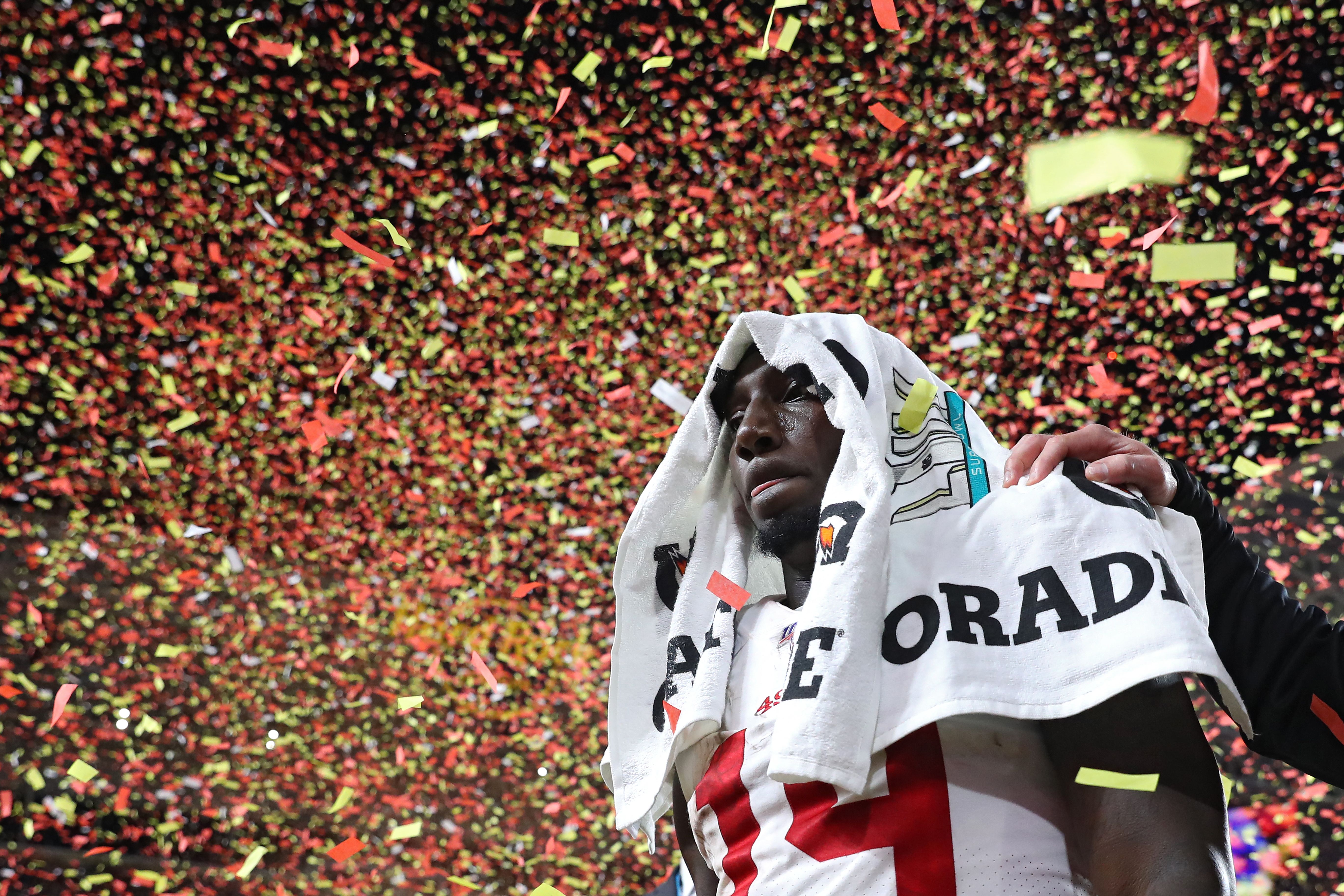 Deebo Samuel exits the field