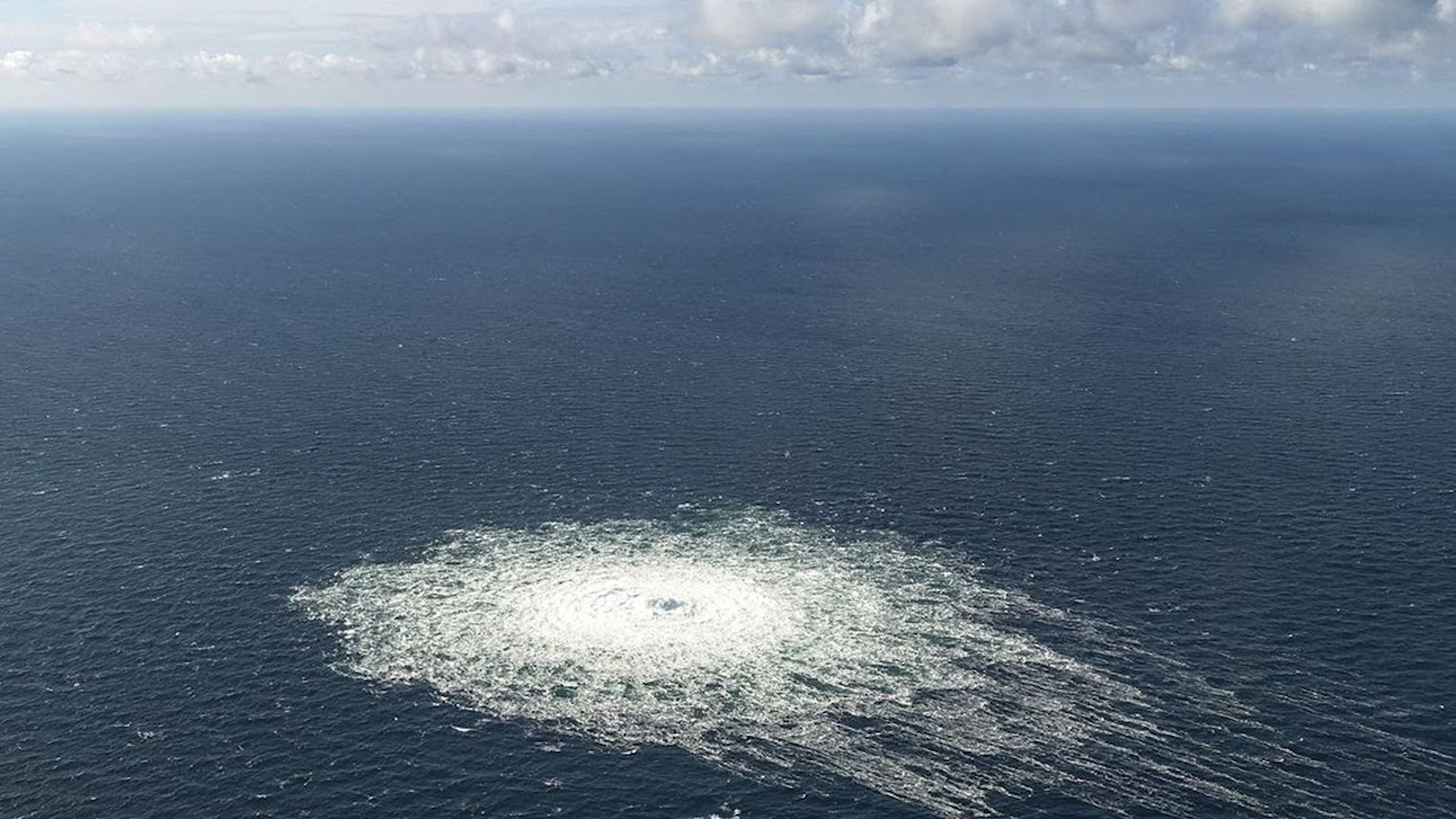 Image of methane bubbling to the surface of the Baltic Sea