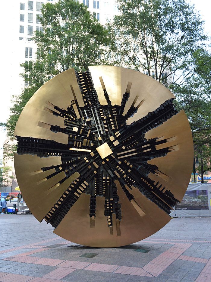 coin-sculpture-at-trade-and-tryon