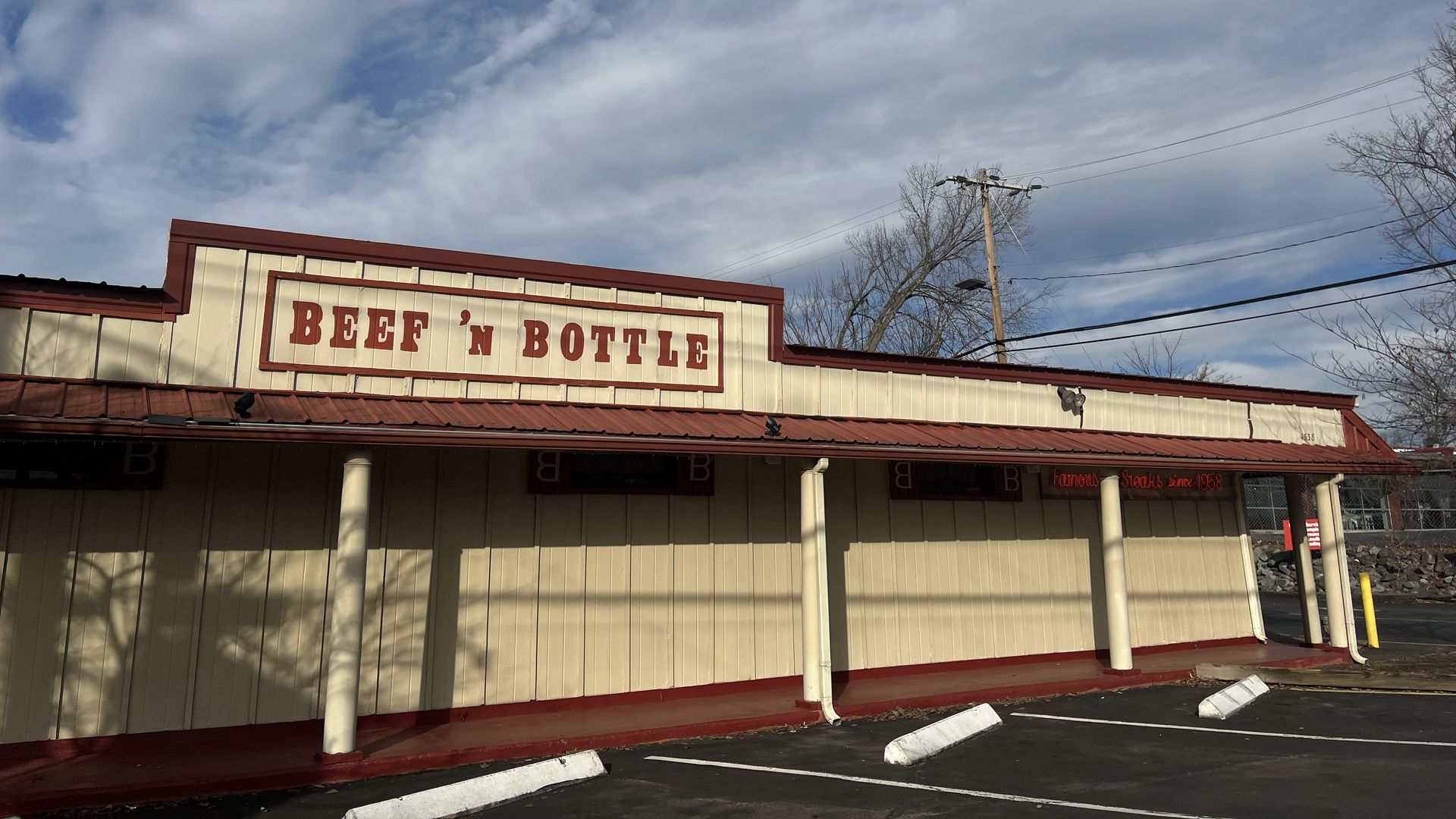 The front of Beef N Bottle Steakhouse