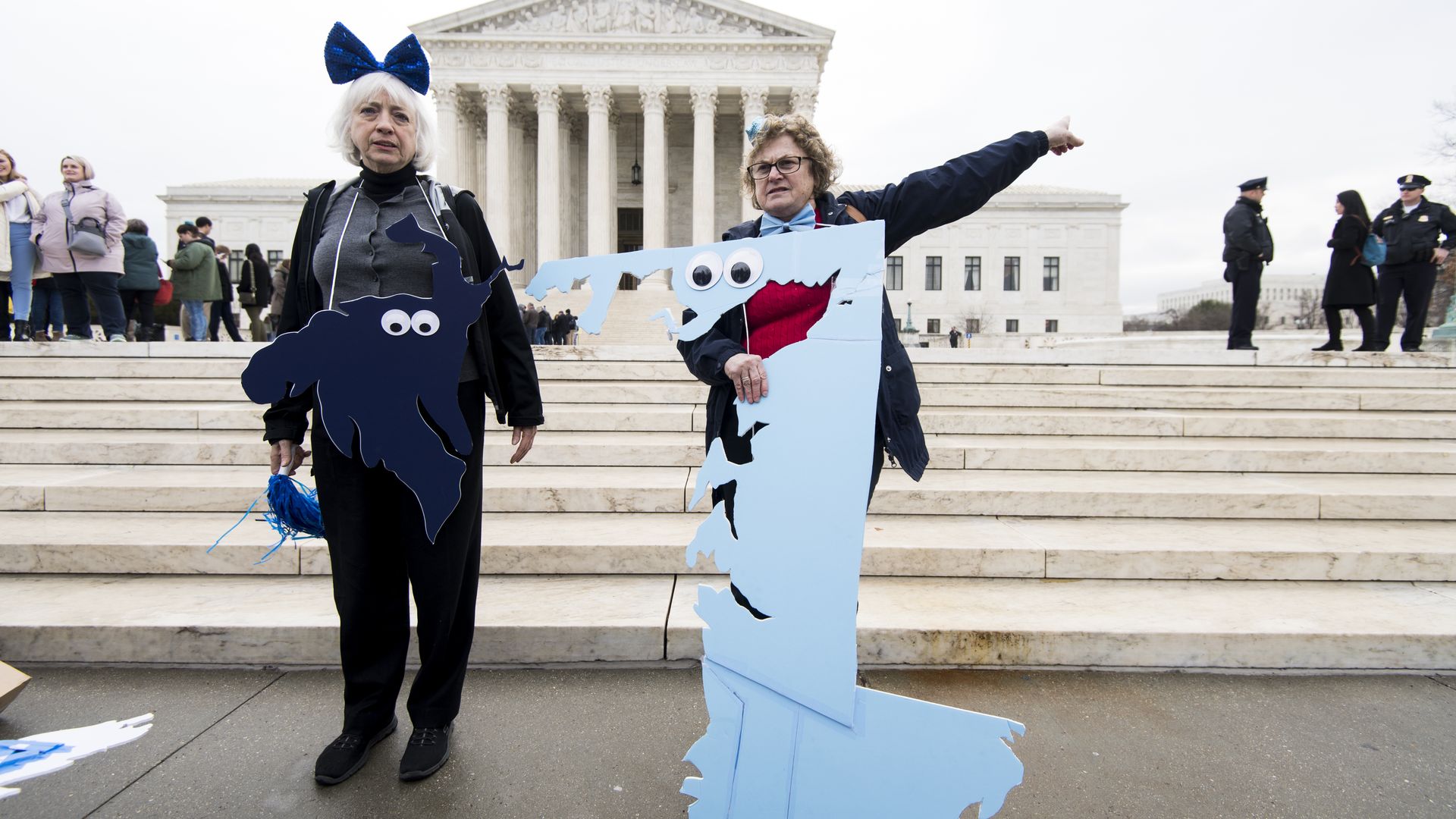 Gerrymandering activists outside the U.S. Supreme Court Photo: Bill Clark/CQ Roll Call 