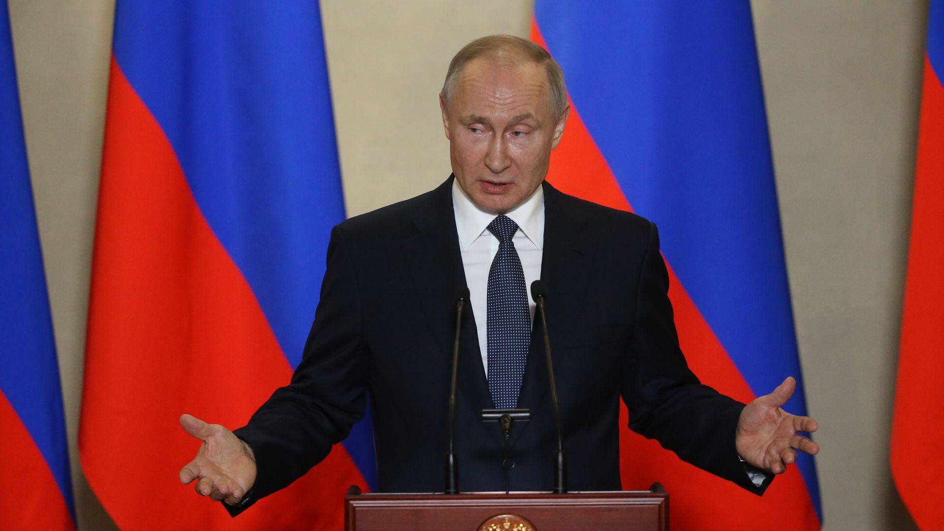 Putin gives a speech in Crimea