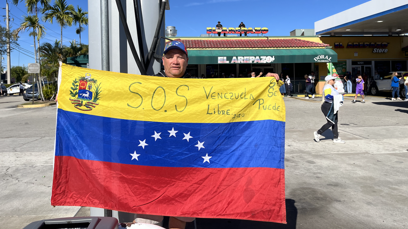 Venezuelans in Miami celebrate capture of Nicolas Maduro