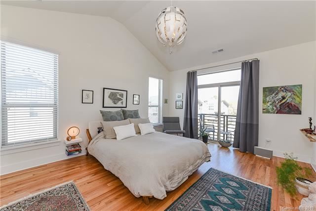 914 Steel House bedroom