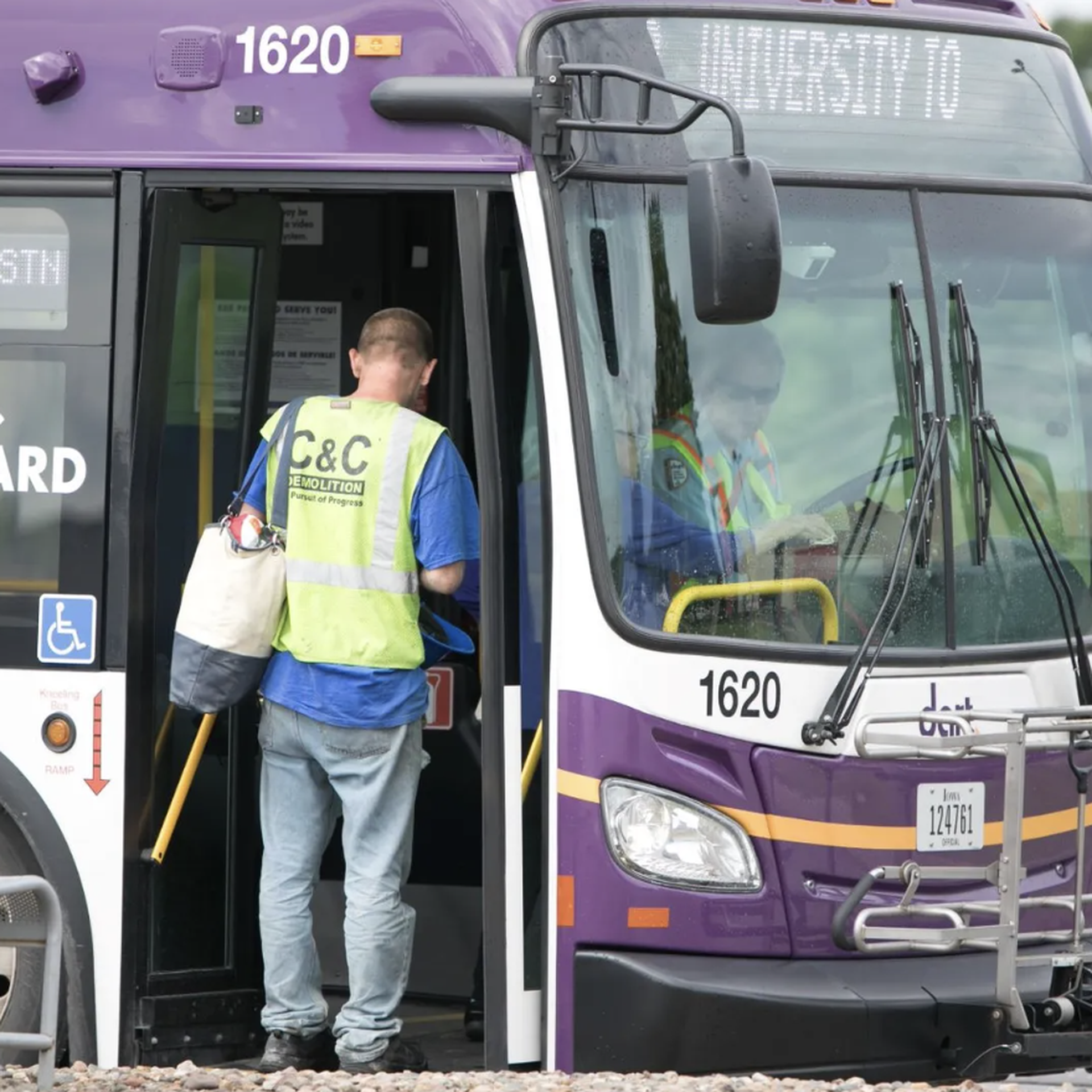 DART's downtown D-Line shuttle is ending - Axios Des Moines