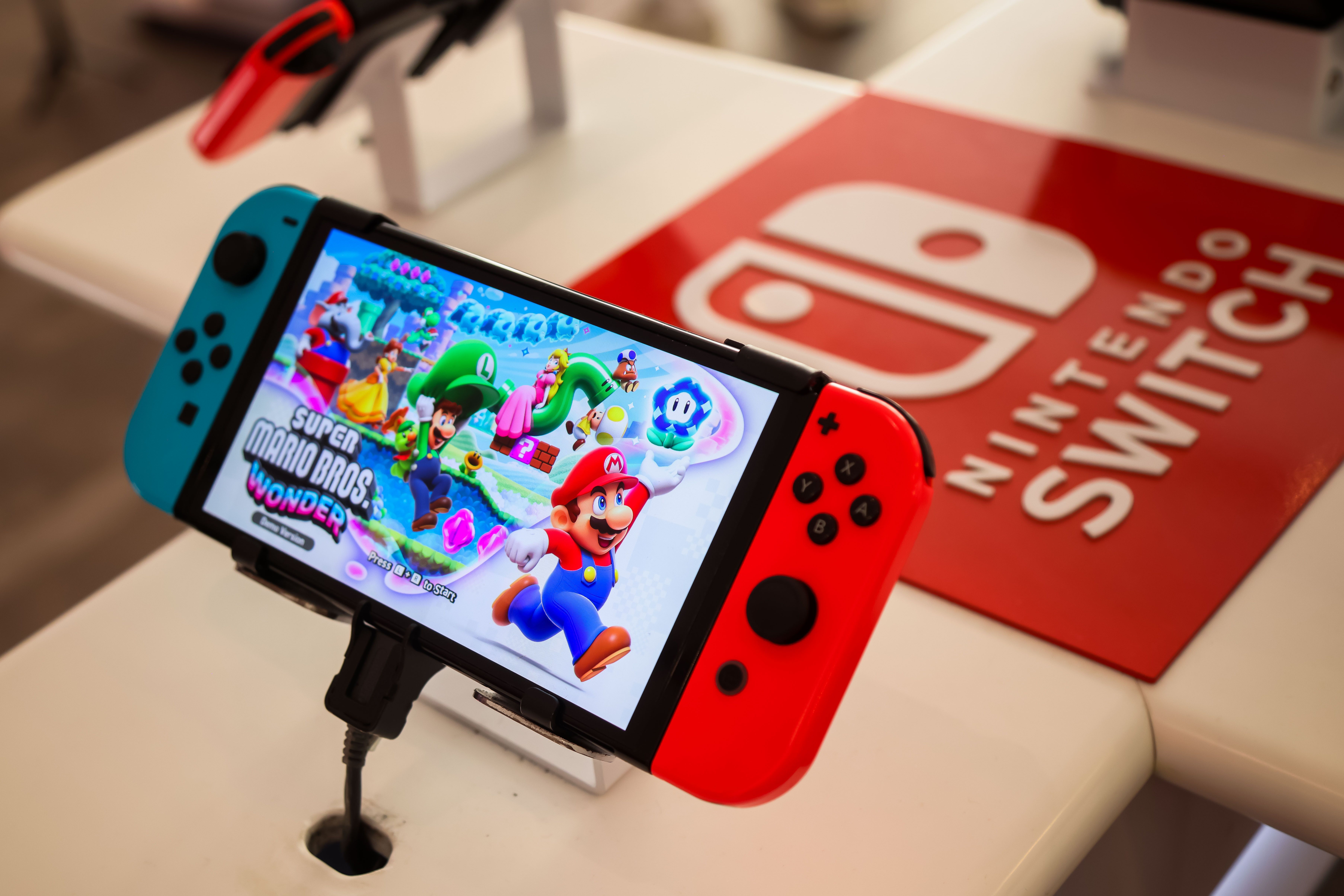 Switch 2: GameStop, Best Buy have midnight launch events, Walmart