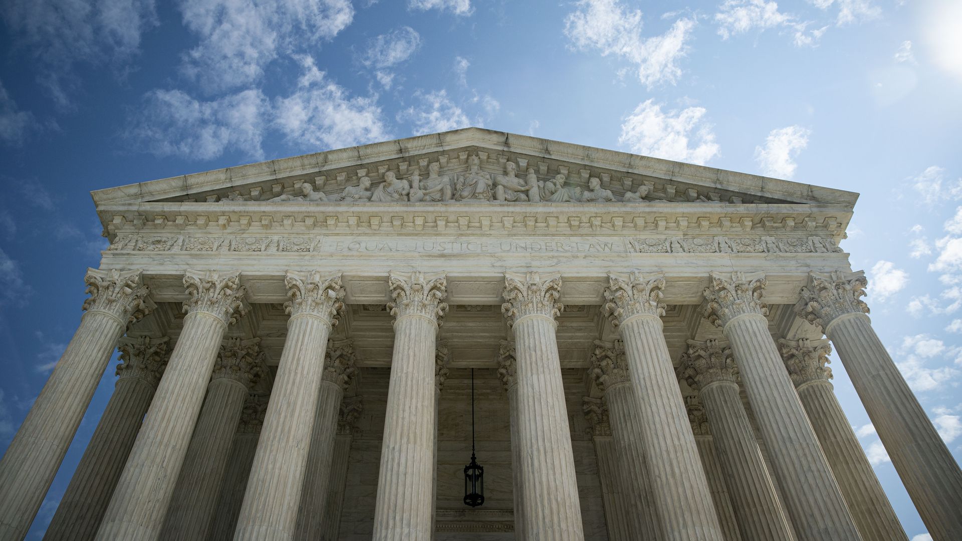 Photo of the Supreme Court building 