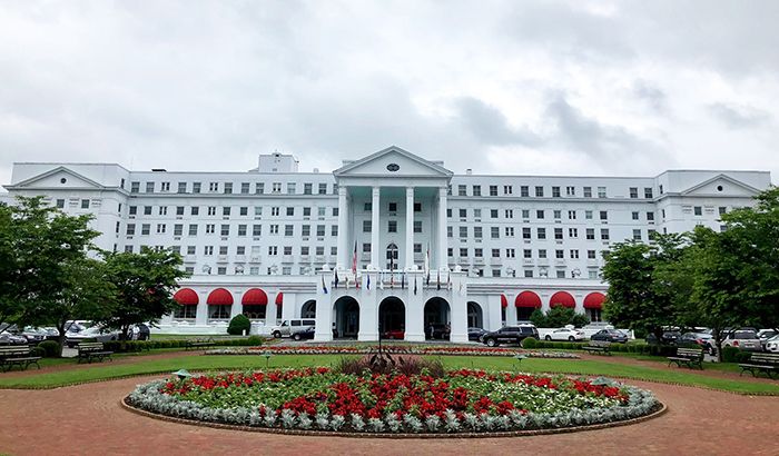 the-greenbrier-hotel-charlotte drive