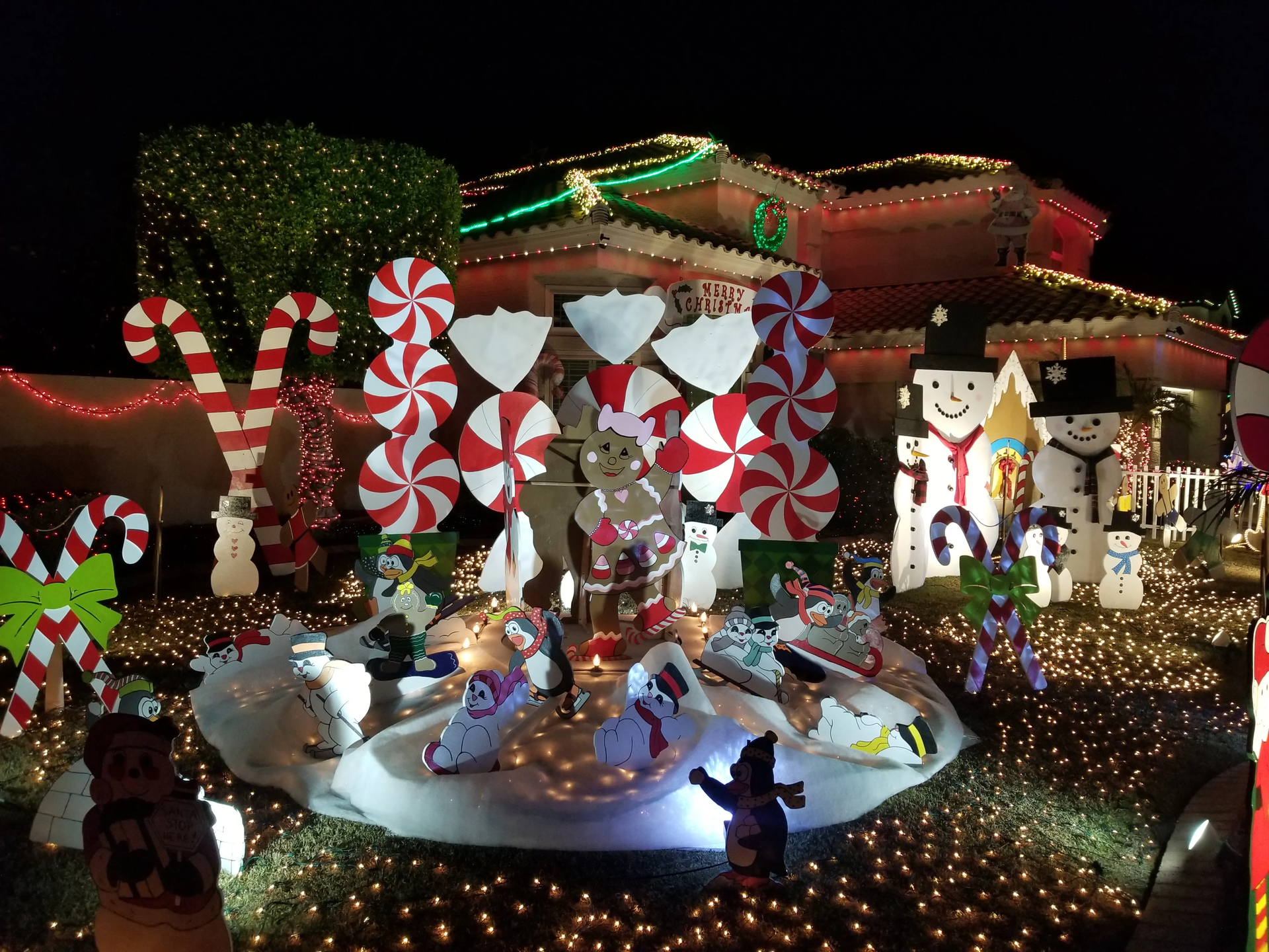 The 6 best metro Phoenix neighborhoods for Christmas lights
