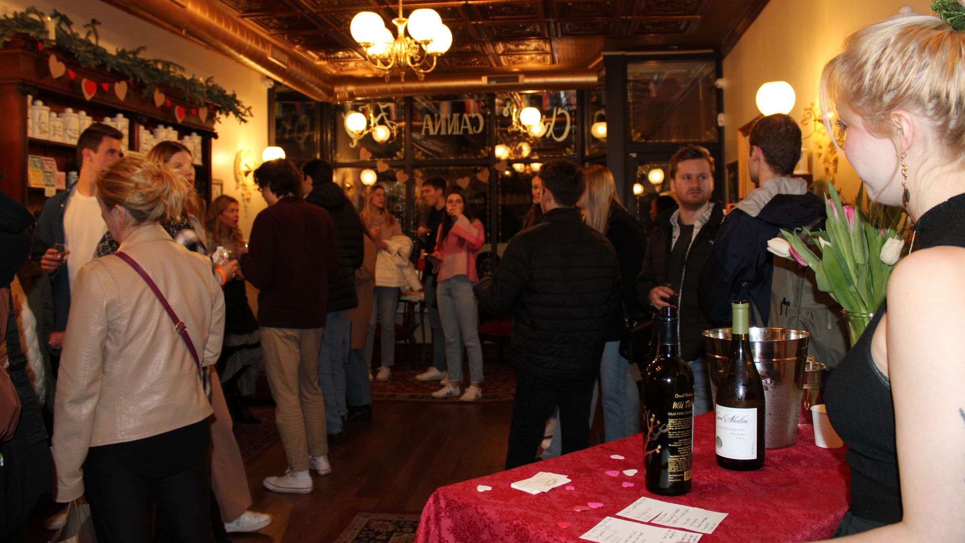 Roscoe Village Wine Walk 