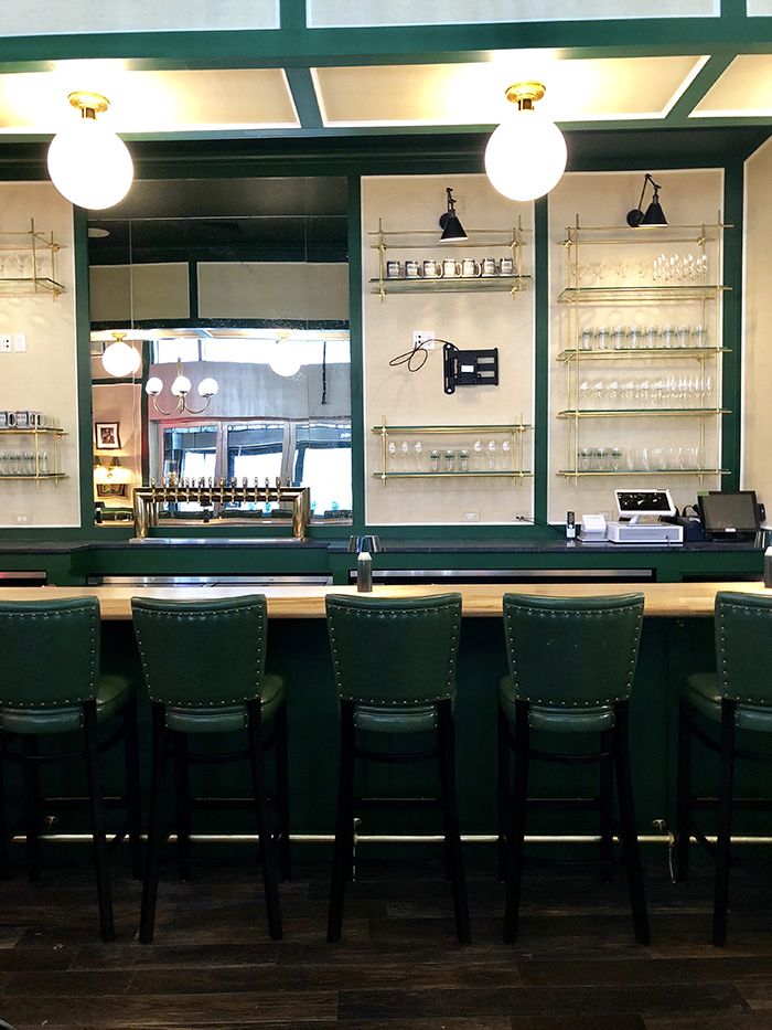 Reid's Fine Foods bar