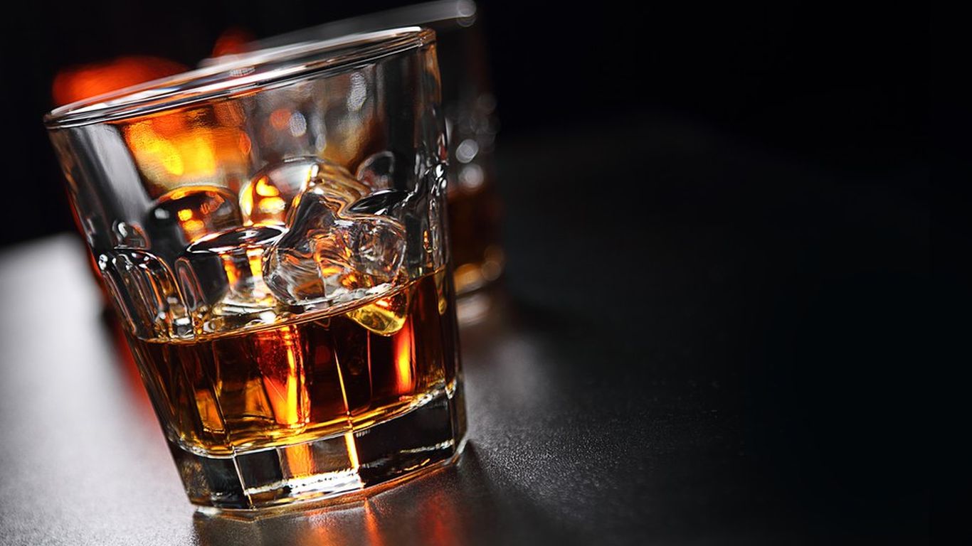 Adding water to whiskey really does bring more flavor
