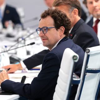 Anthropic CEO Dario Amodei says he does not support open-weight AI ban
