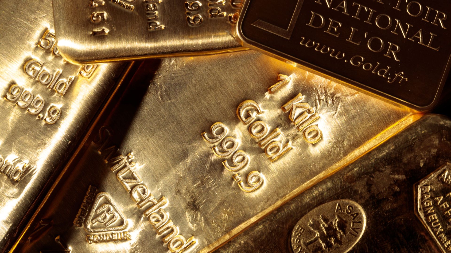 Swiss gold bars in Paris.