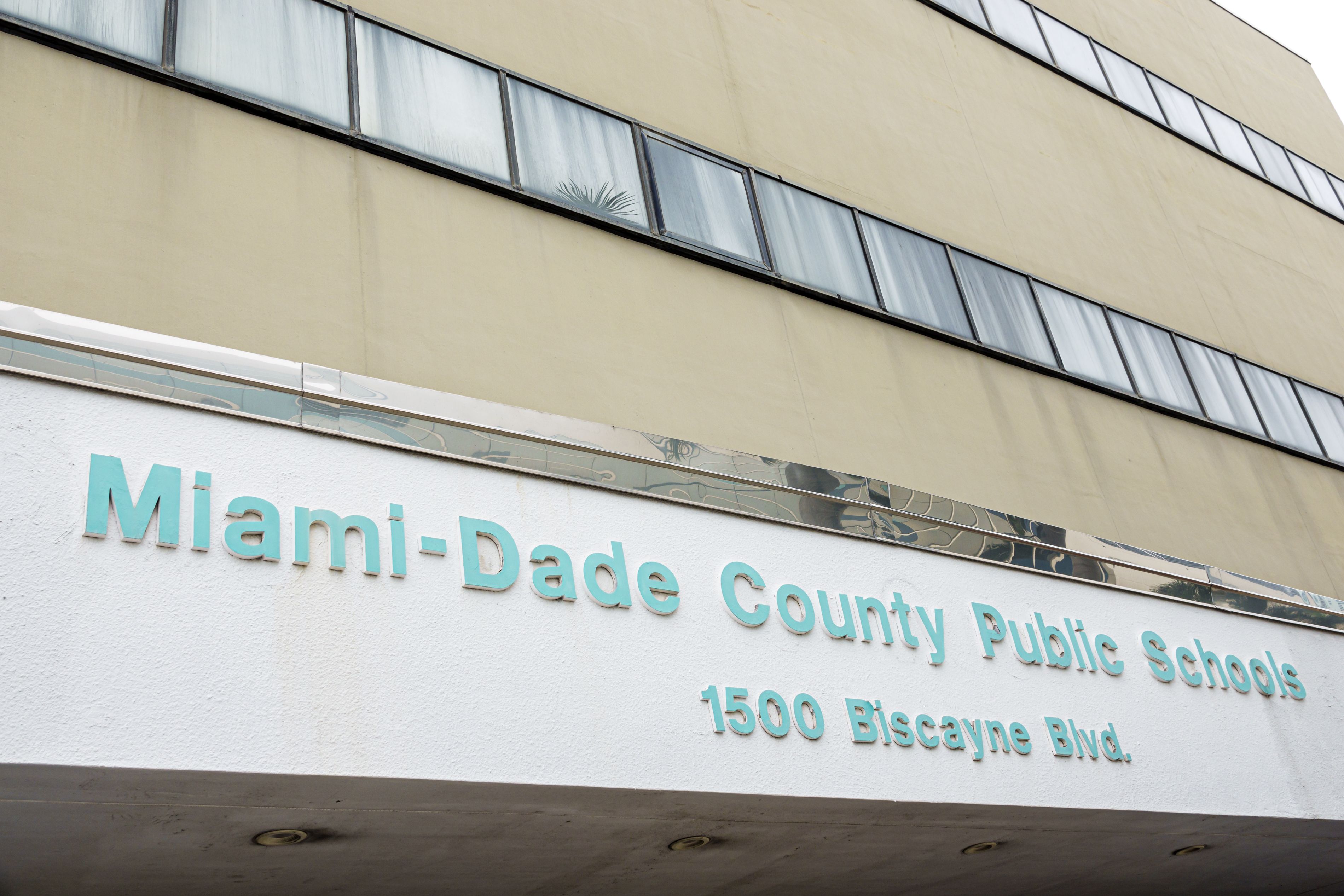 axios.com - Sommer Brugal - Scoop: Employees say WLRN's future at stake in latest escalation with leadership