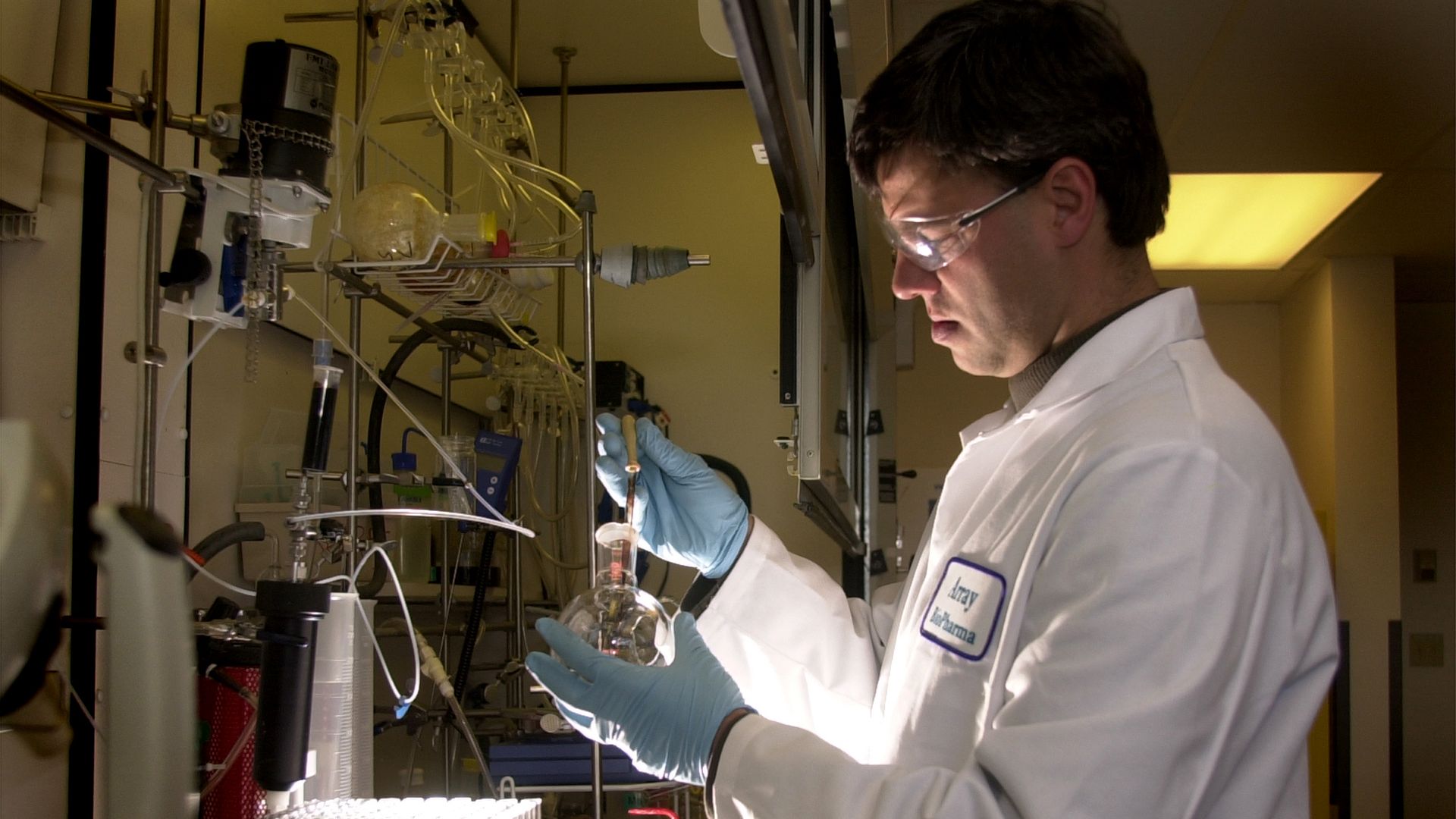 A scientist works in a cancer research lab.