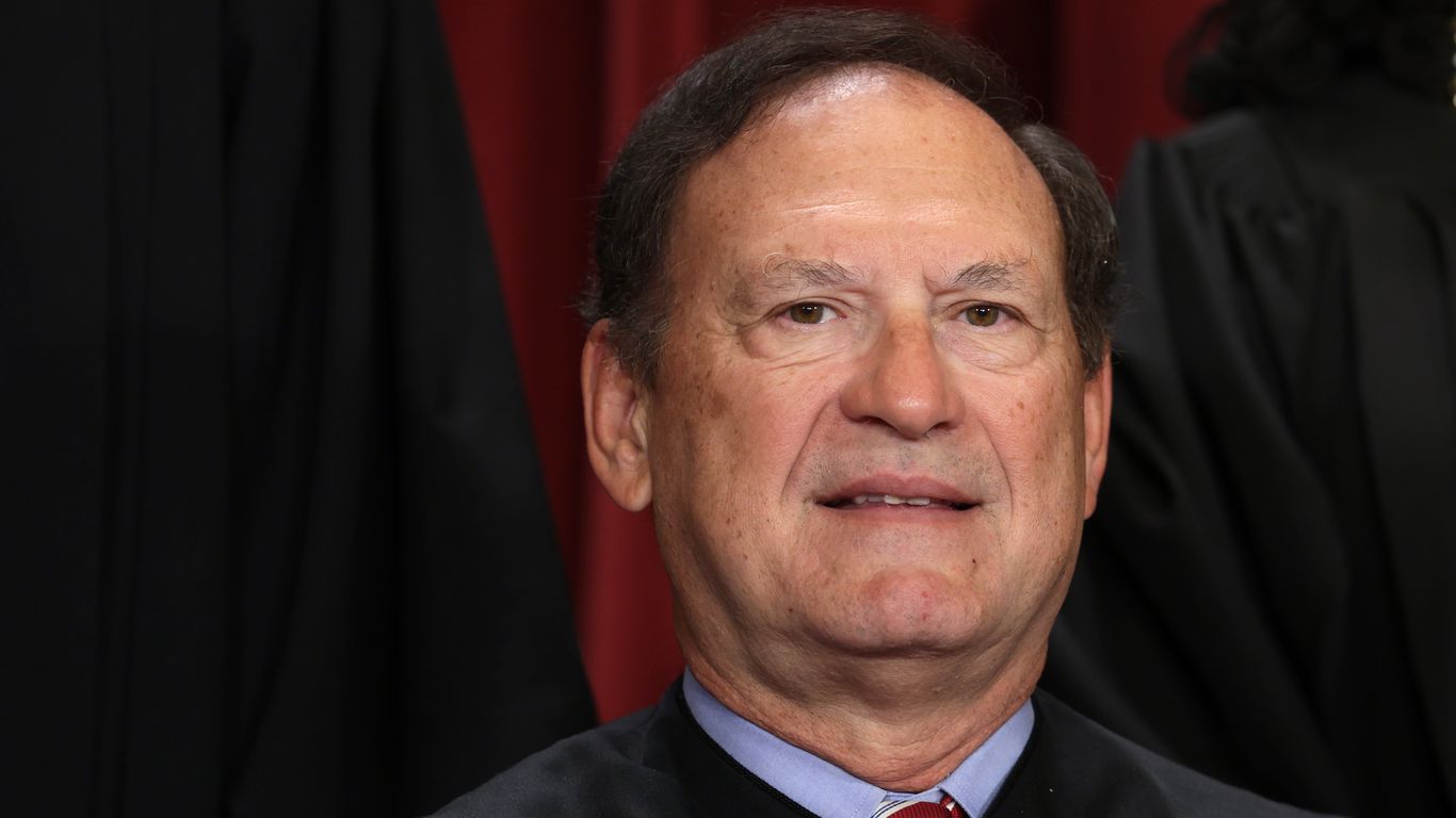 Supreme Court Defends Justice Alito After 2014 Leak Allegation