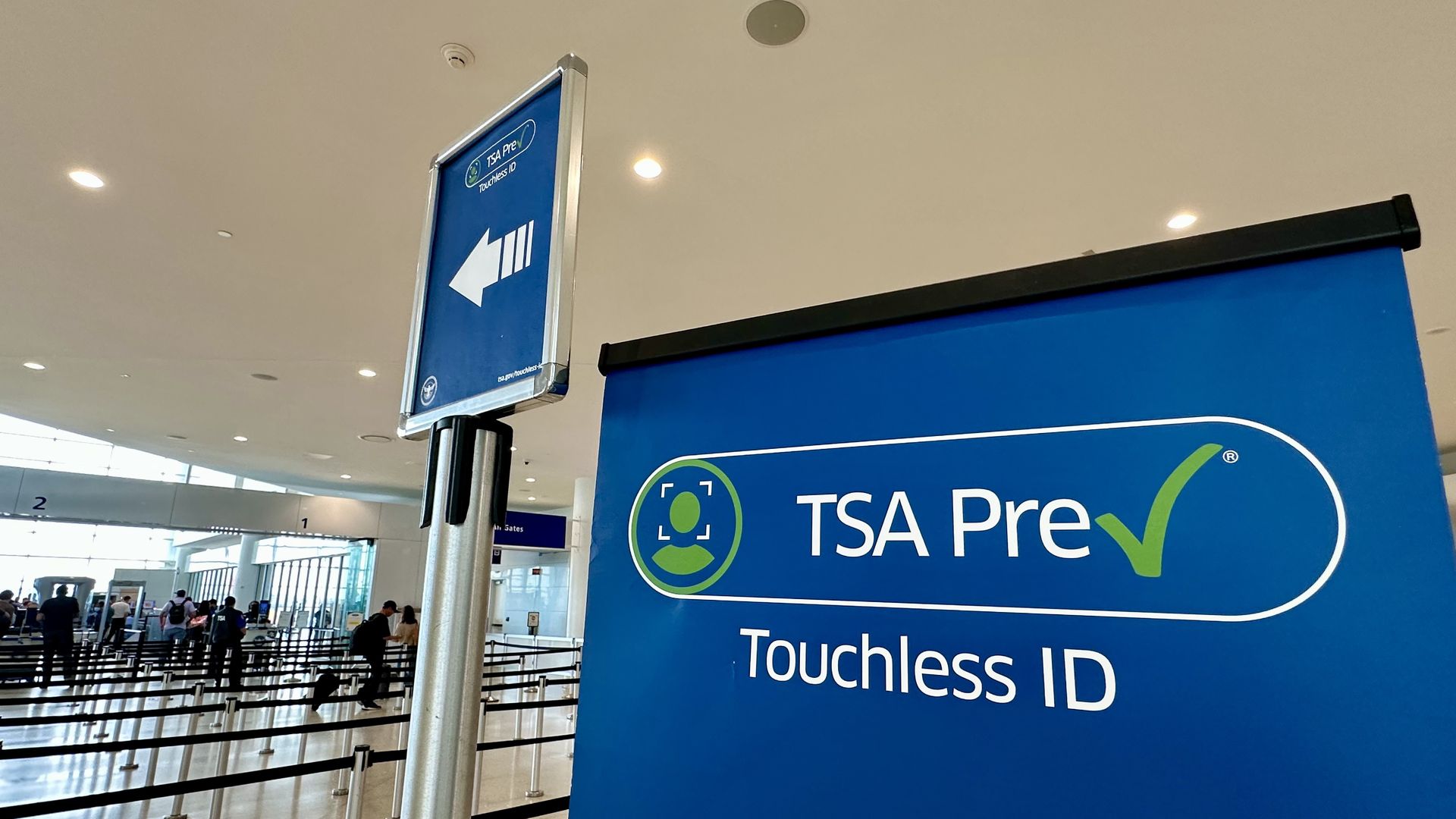 Image shows a sign that says TSA PreCheck Touchless ID