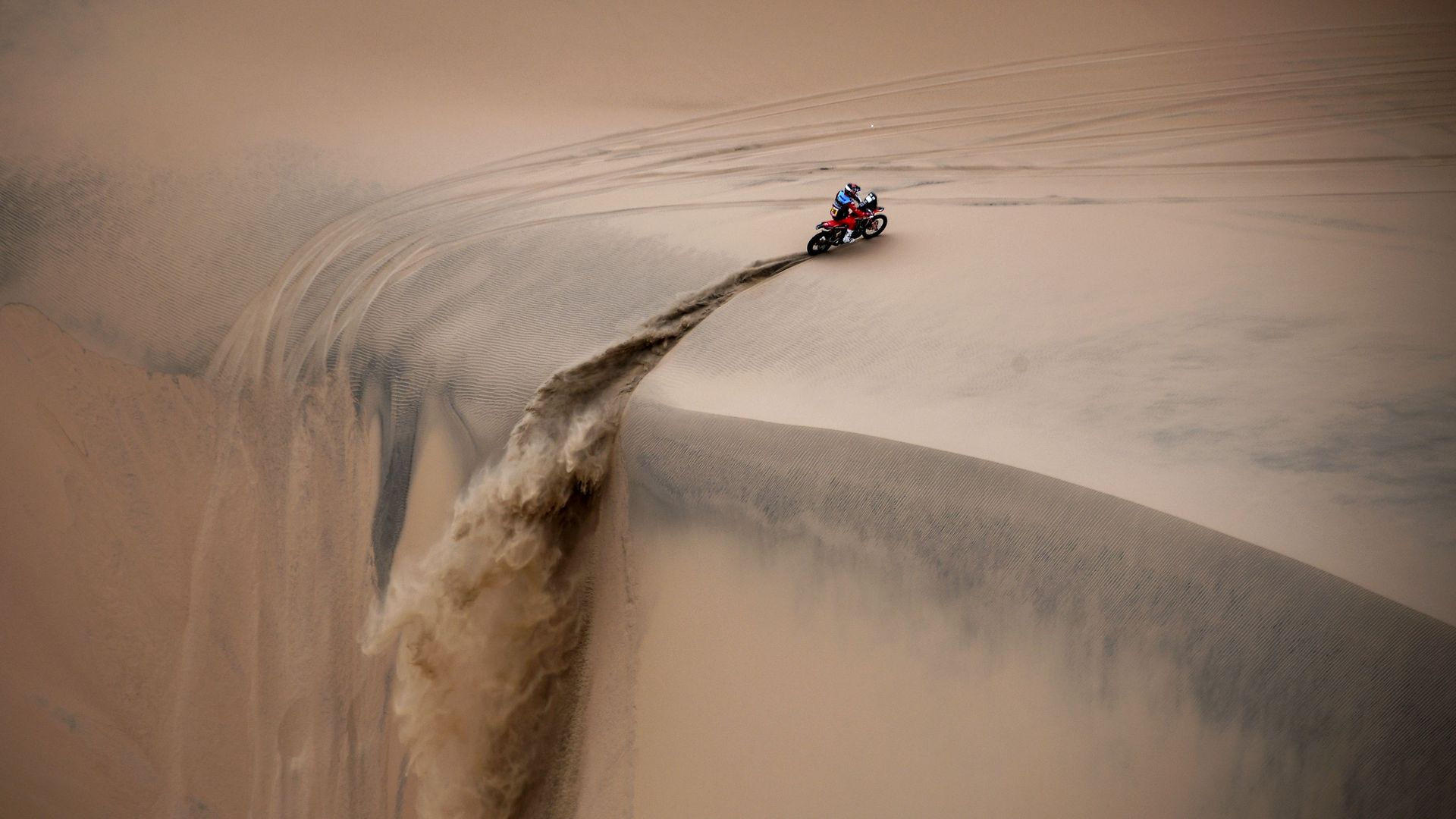  Chilean biker Jose Ignacio Florimo Cornejo competes during the Stage 8 of the Dakar Rally