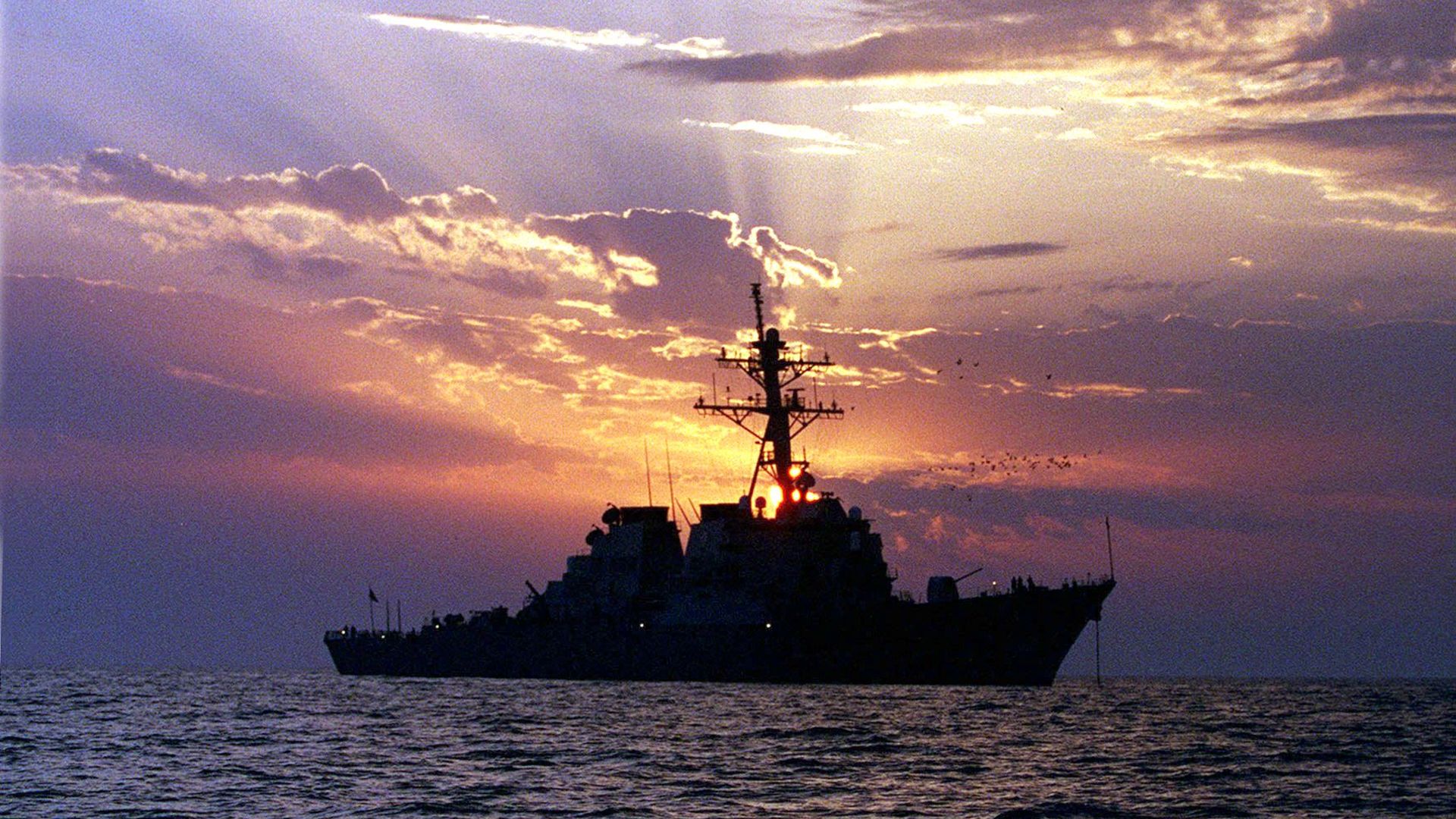  The guided missile destroyer USS Carney (DDG 64) patrols the waters of the Persian Gulf in support of Operation Southern Watch 21 February. 
