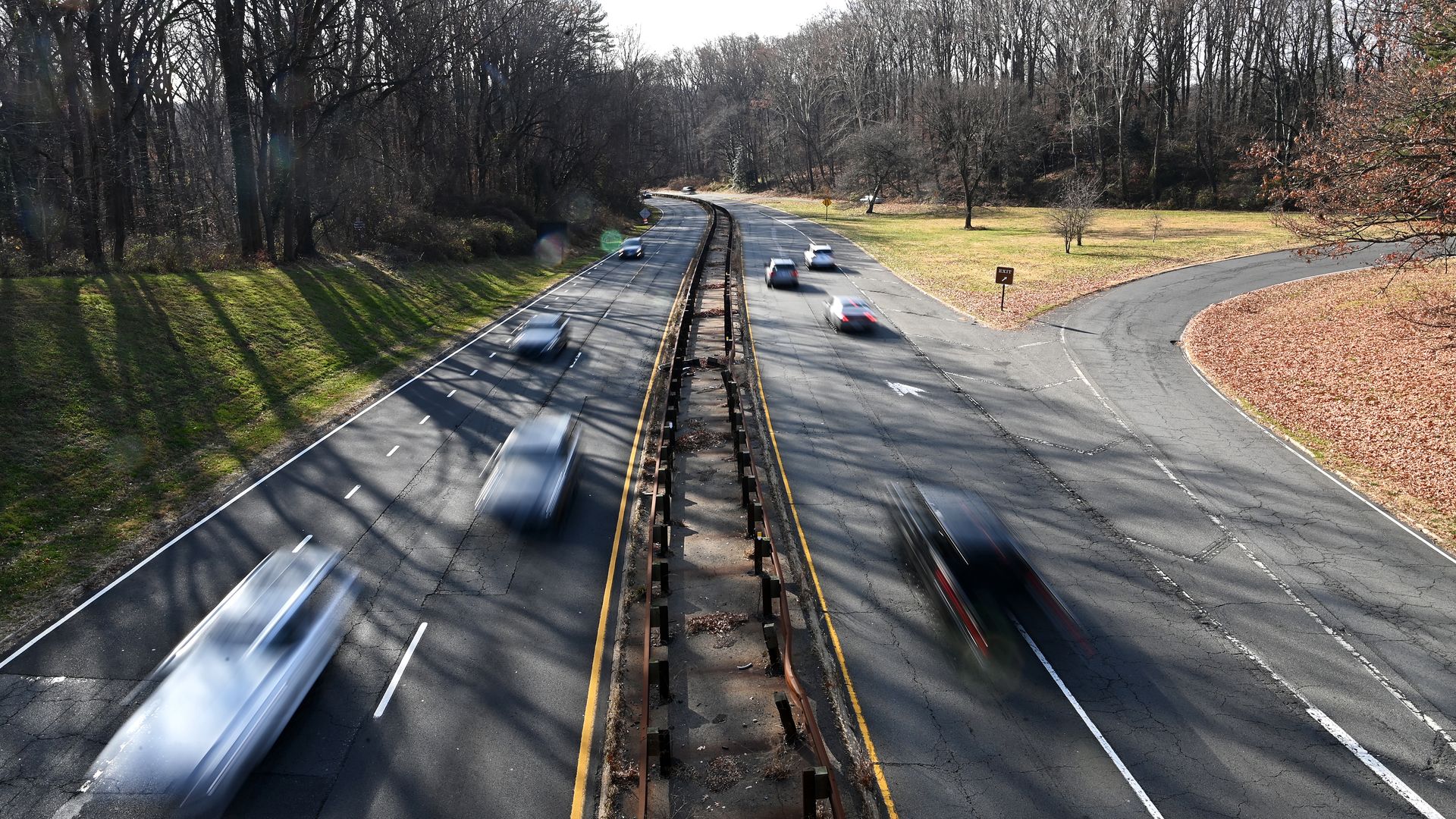 New traffic pattern on GW Parkway to last through 2025 Axios