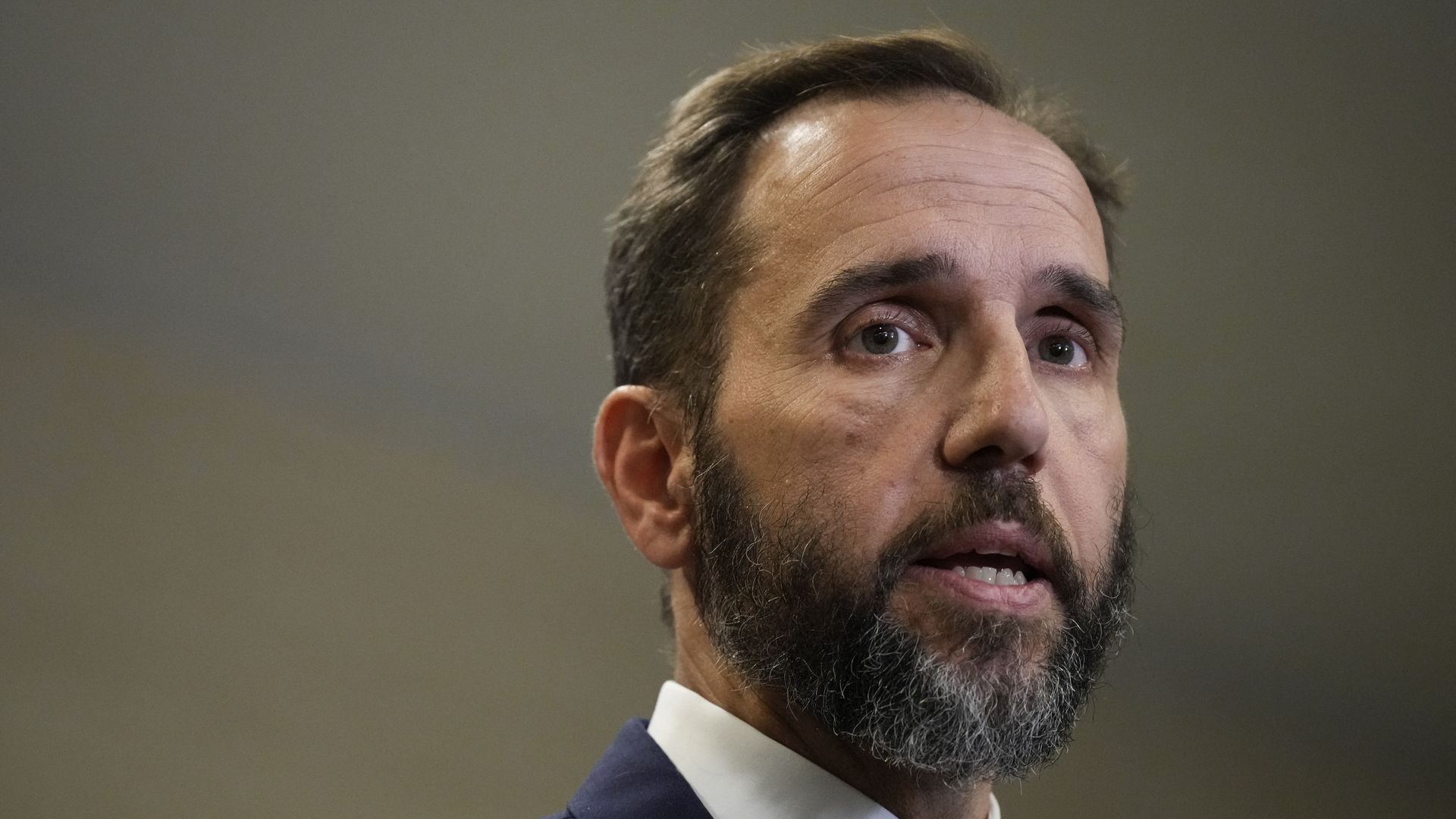 Special Counsel Jack Smith delivers remarks on a recently unsealed indictment including four felony counts against former U.S. President Donald Trump on August 1, 2023 in Washington, DC. Trump was indicted on four felony counts for his alleged efforts to overturn the 2020 election. (Photo by Drew An