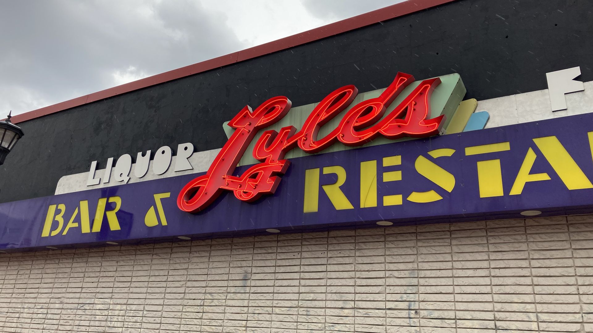 Liquor Lyles building