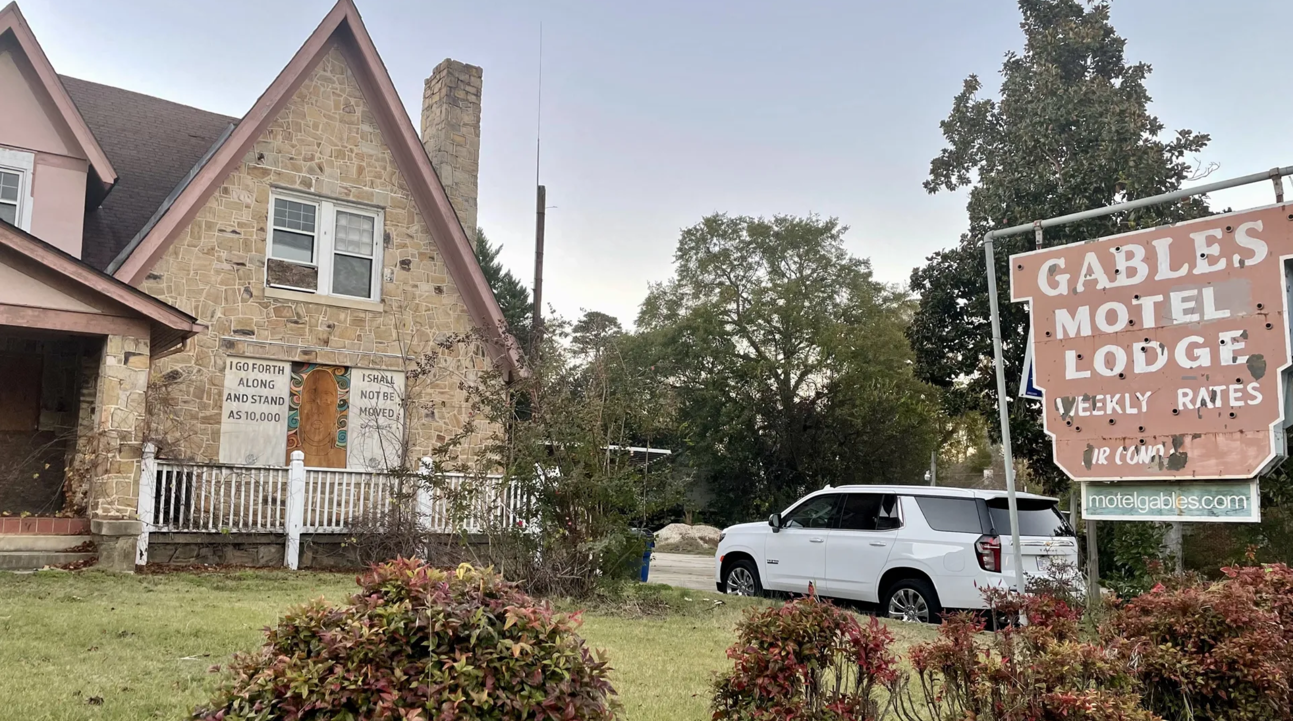 Gables Motor Lodge exterior