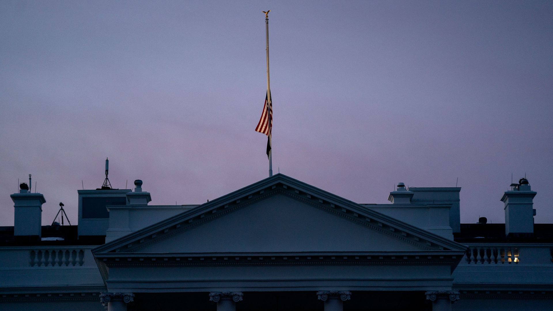 White House flaf half-staff