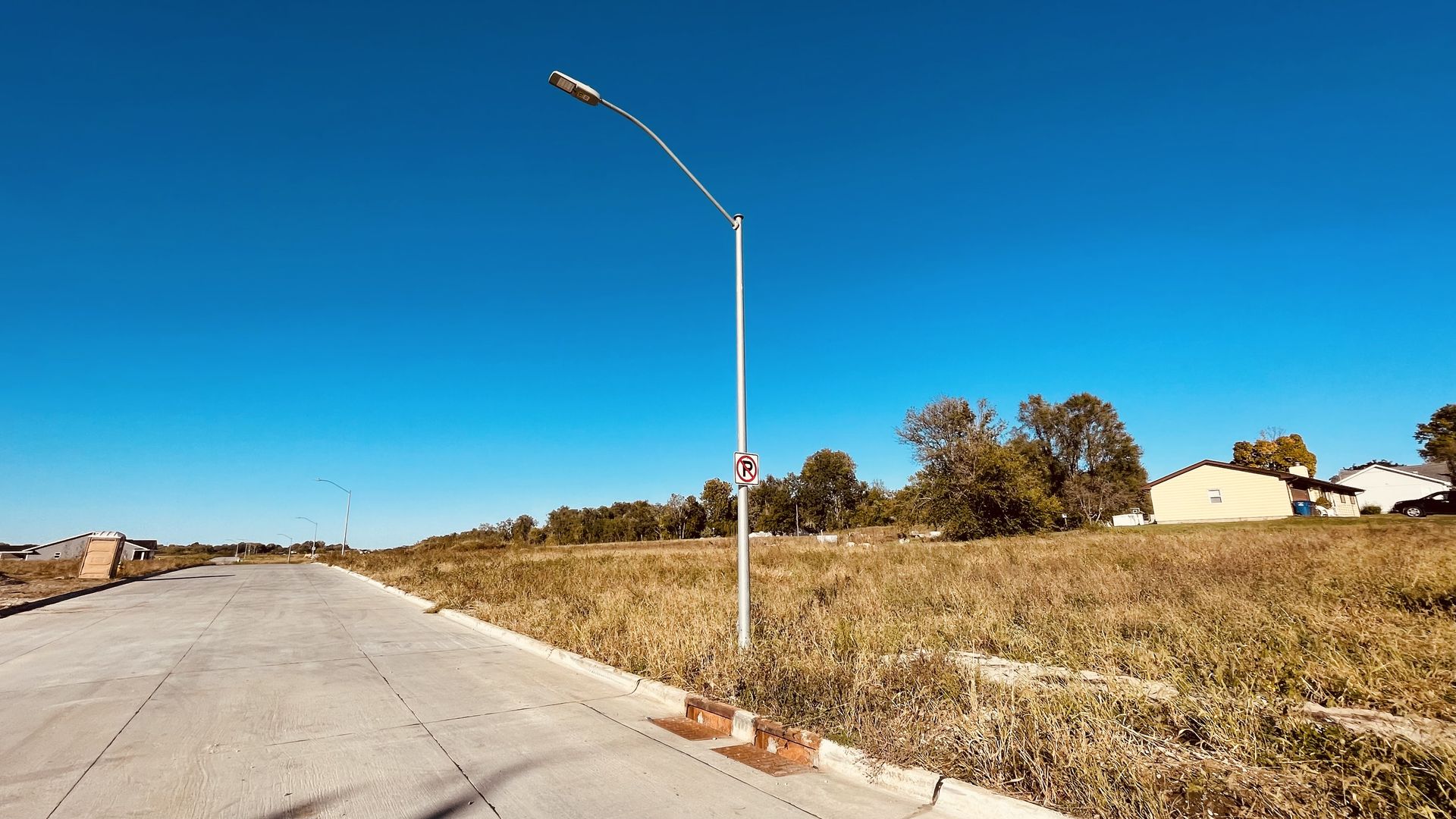 A photo of empty lots in Des Moines.