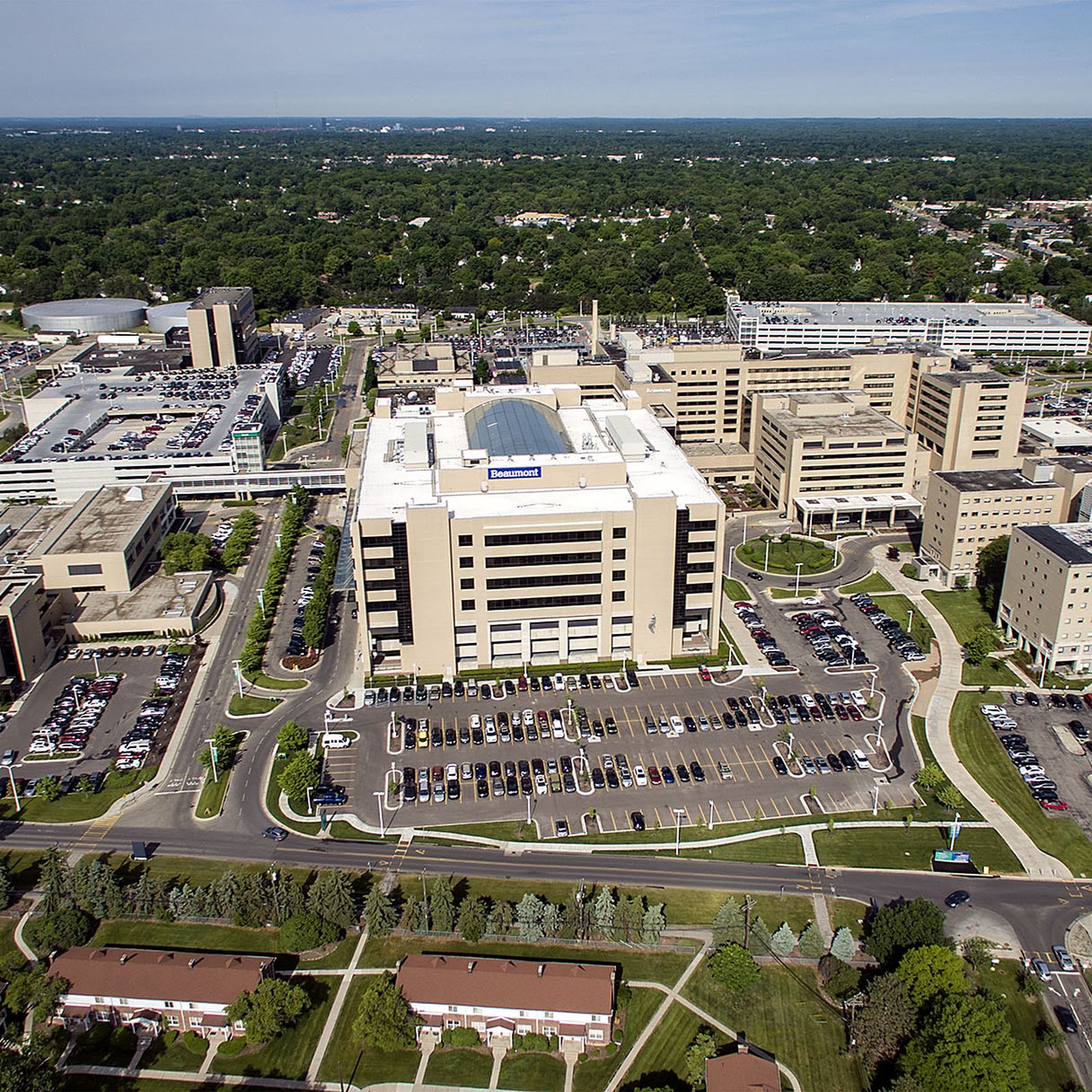 Spectrum Beaumont hospital systems sign merger deal