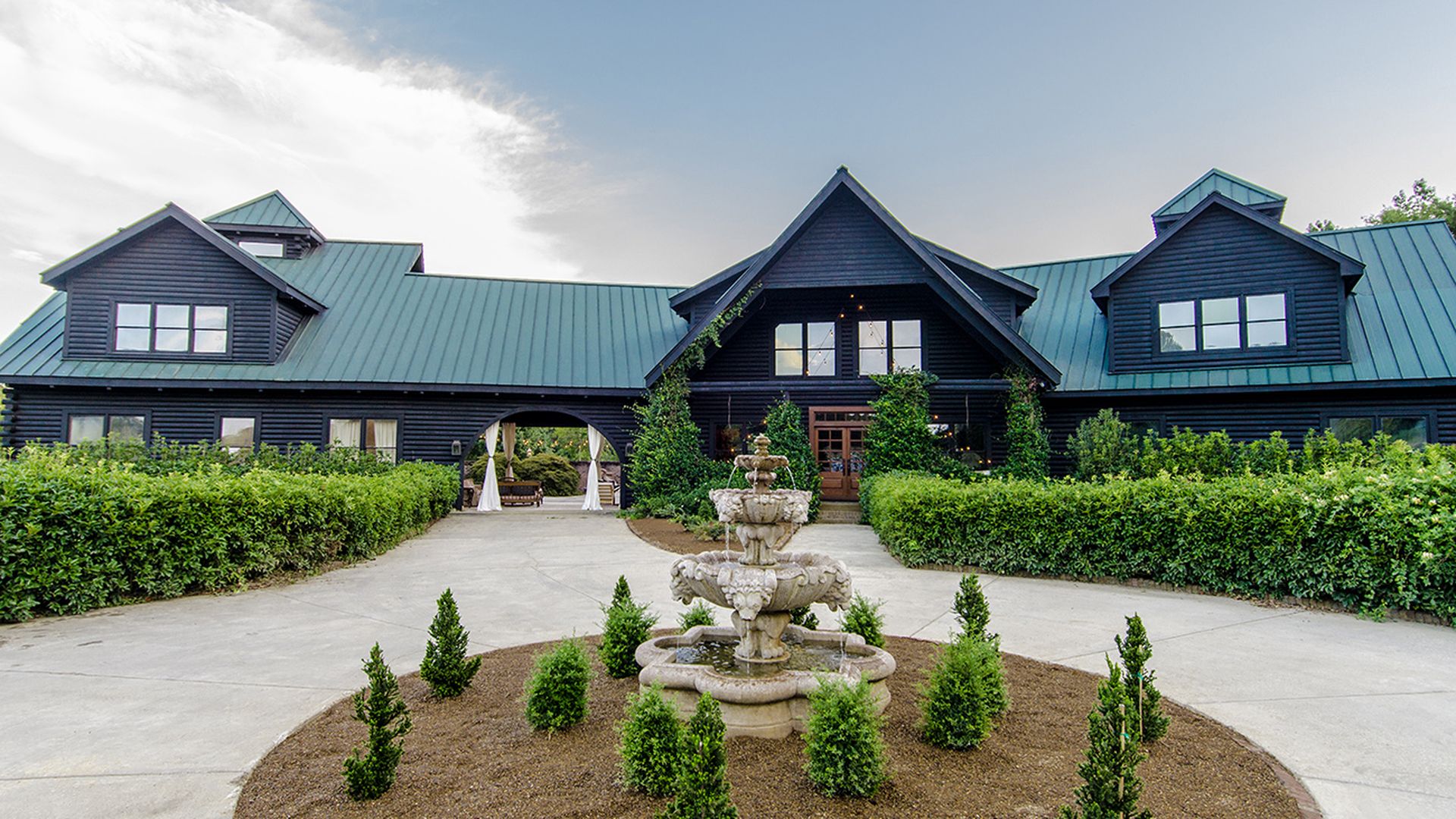 Modern farmhouse Airbnb with wine cellar and pool asks $3M - Axios Charlotte