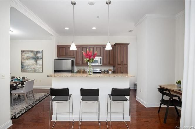 230 S Tryon St #305 kitchen