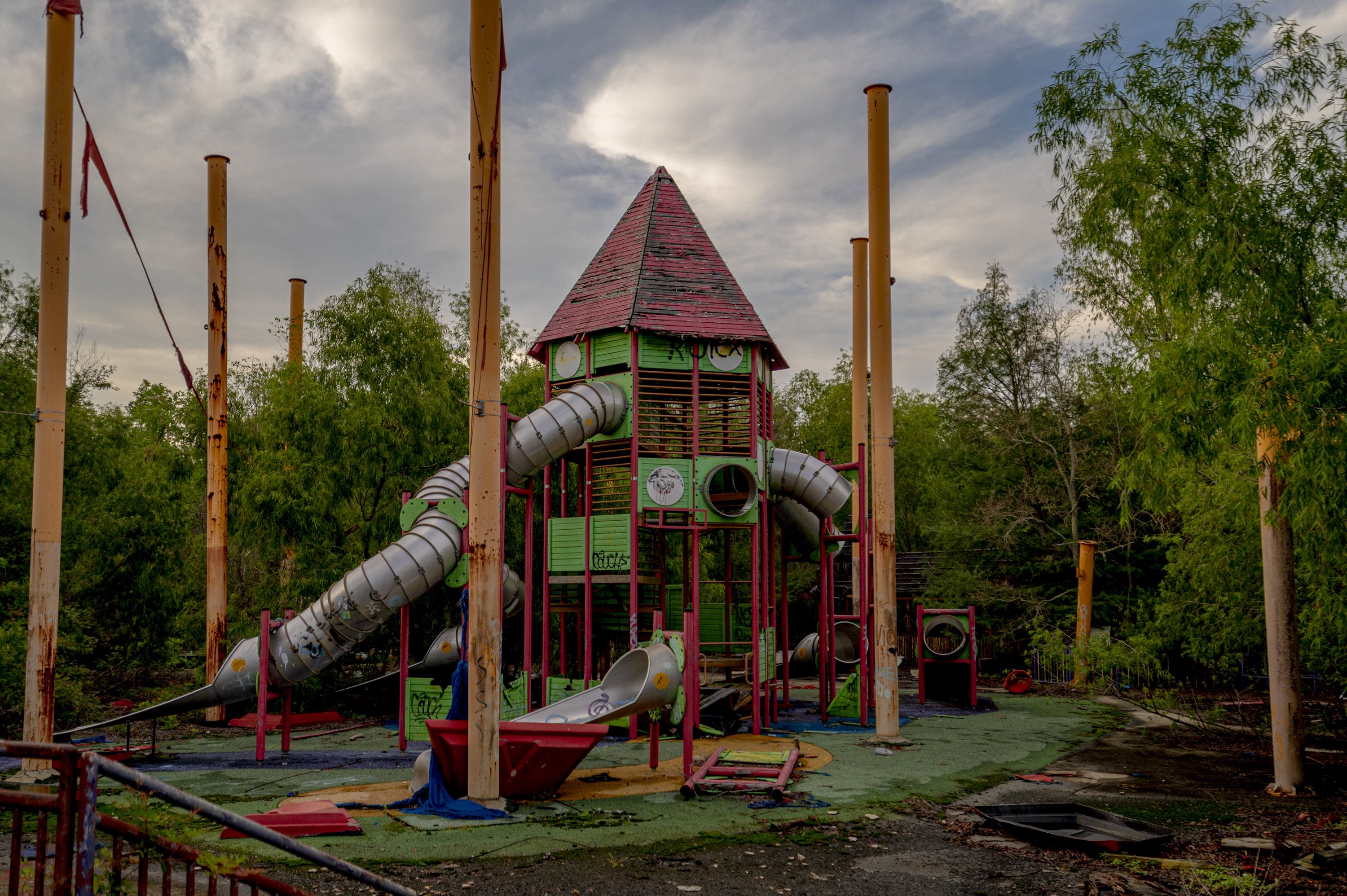 Photo shows blighted rides at Six Flags in New Orleans.