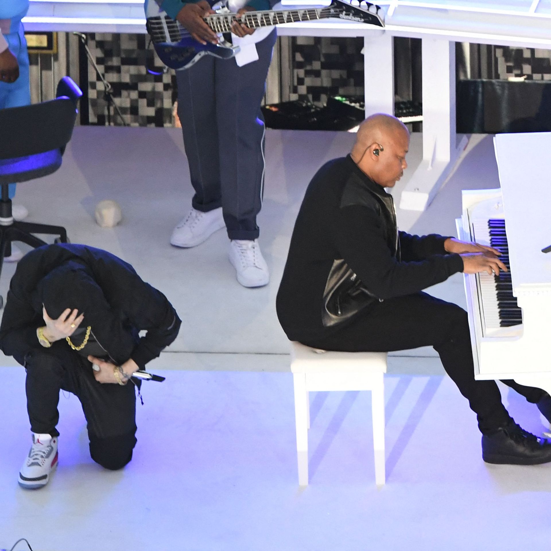 Super Bowl 2022: Eminem takes a knee, Snoop Dogg, Dr Dre lead halftime