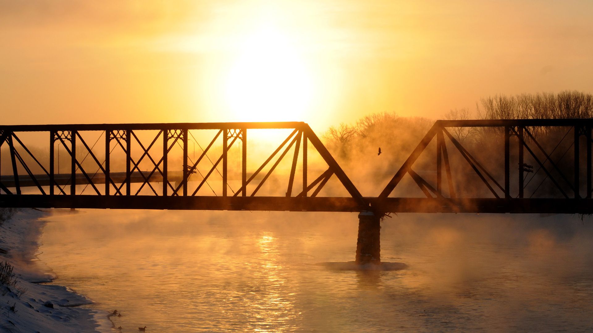 A photo of the Des Moines River.