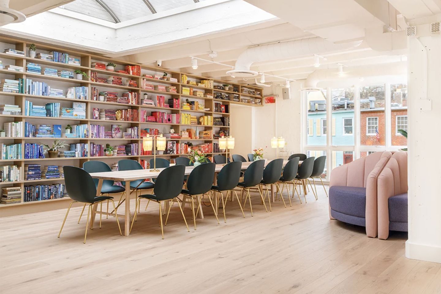 The library in The Wing's former Washington, D.C. location in Georgetown.