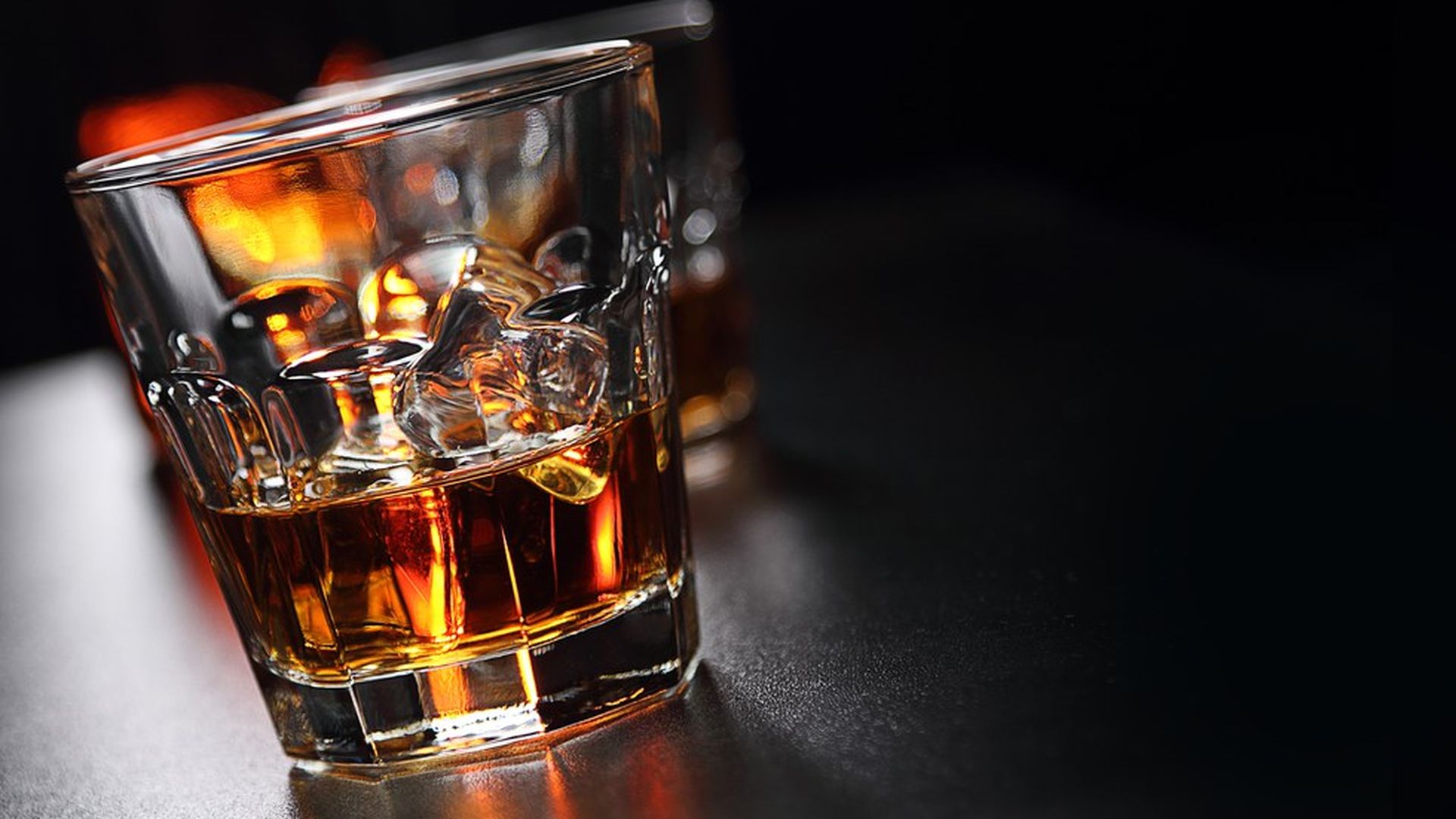 adding-water-to-whiskey-really-does-bring-more-flavor