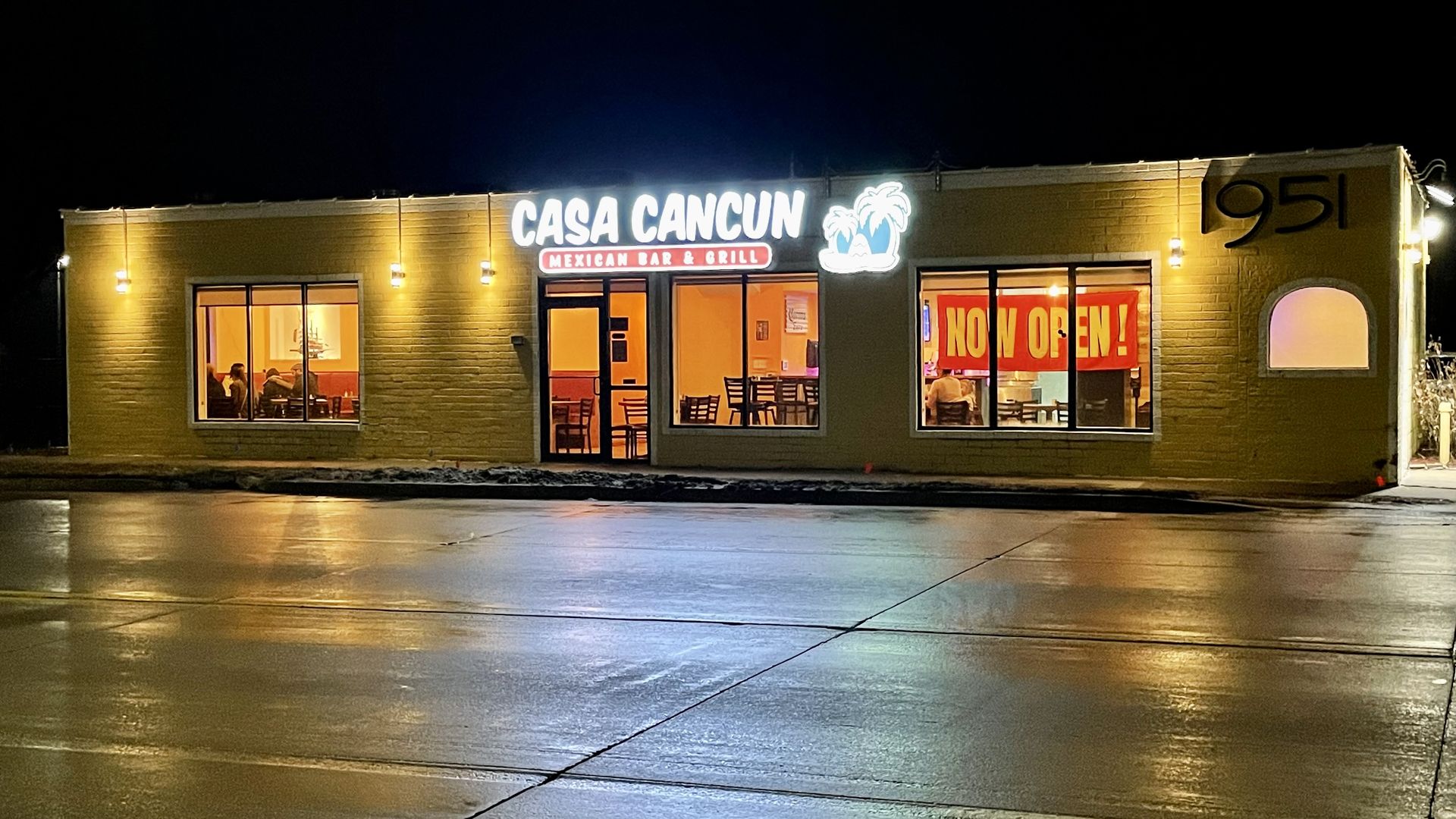 A photo of Casa Cancun restaurant in Des Moines.