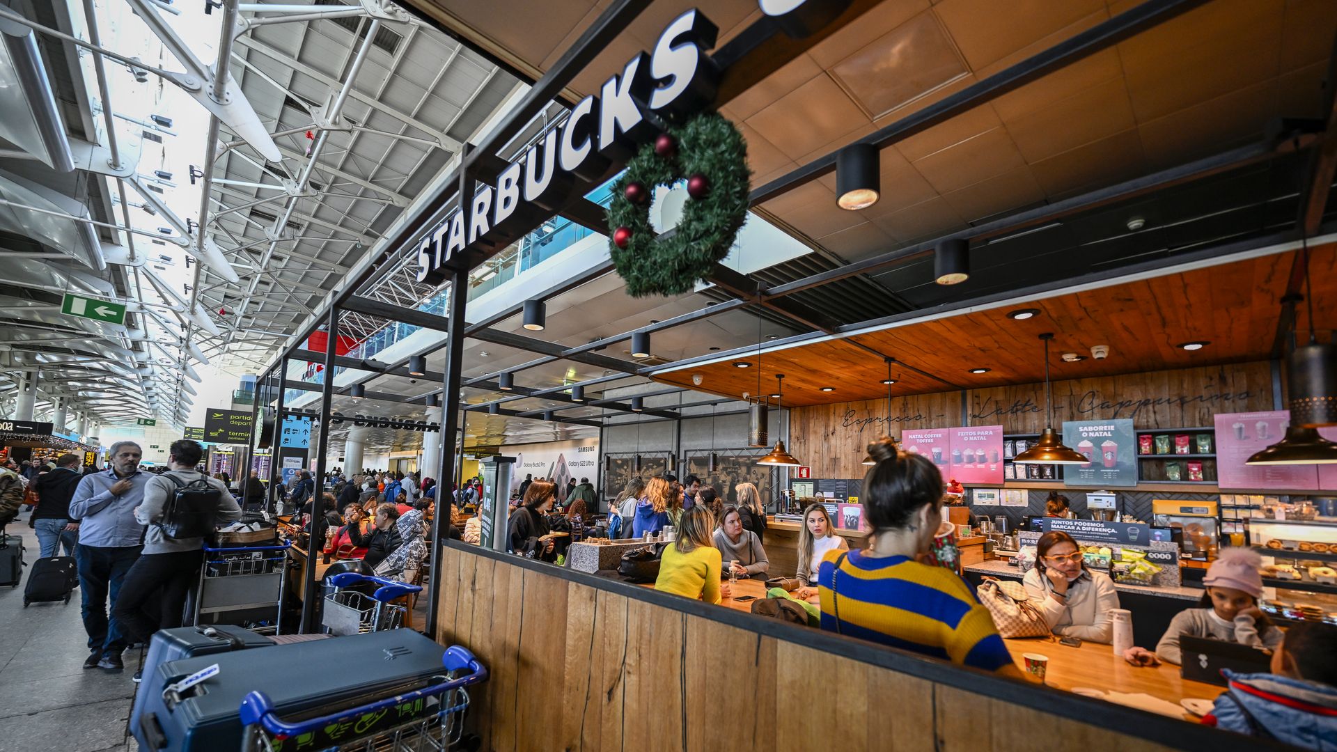 A Starbucks store inside an airport.