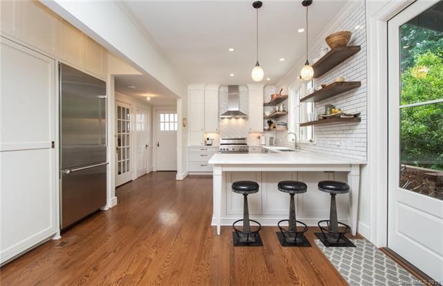 2128 Malvern Road kitchen